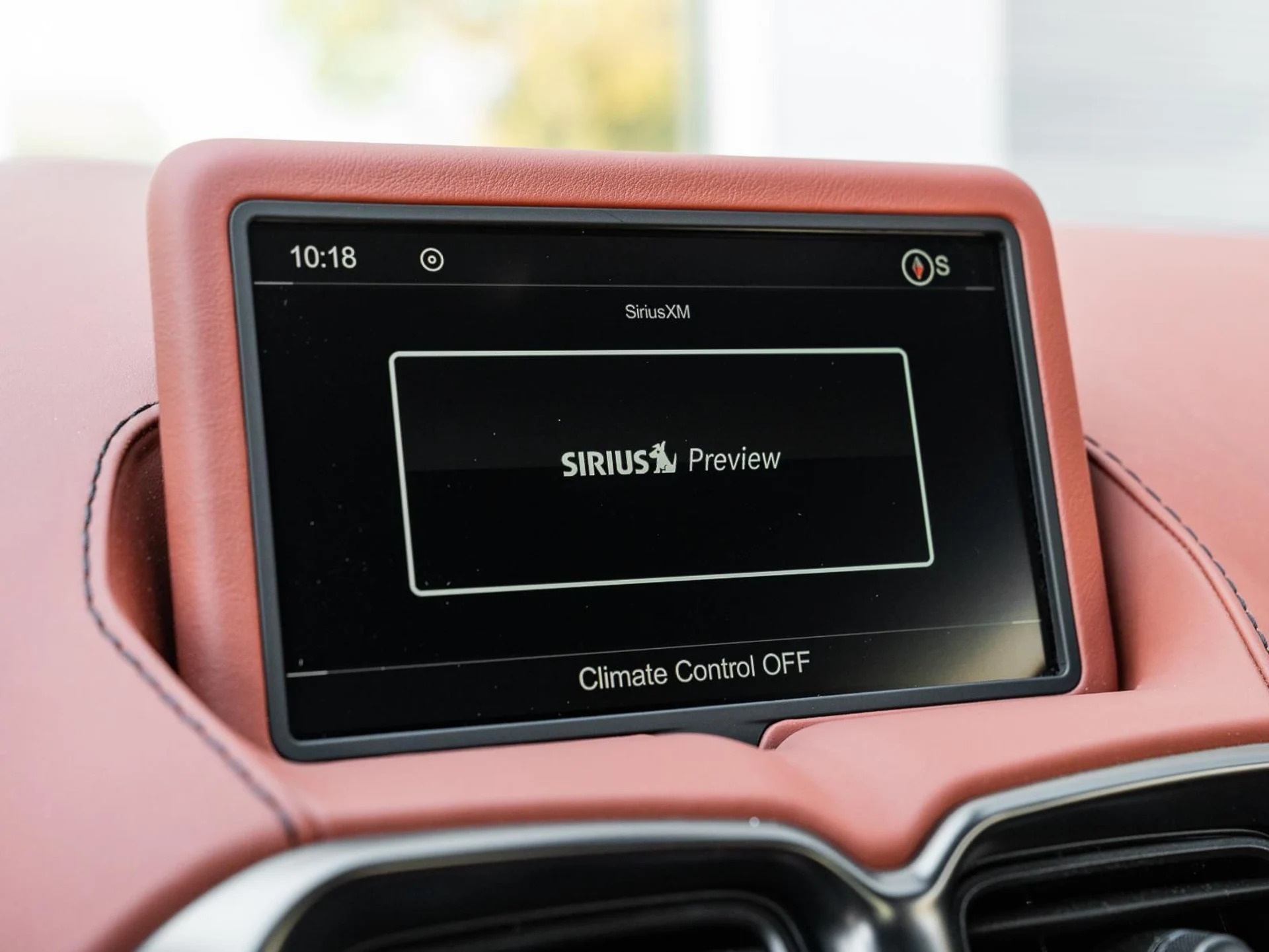 mph035_3961124979_Used_2021_Aston_Martin_Vantage_Coupe_Automatic_1771064403_bcc697d46e