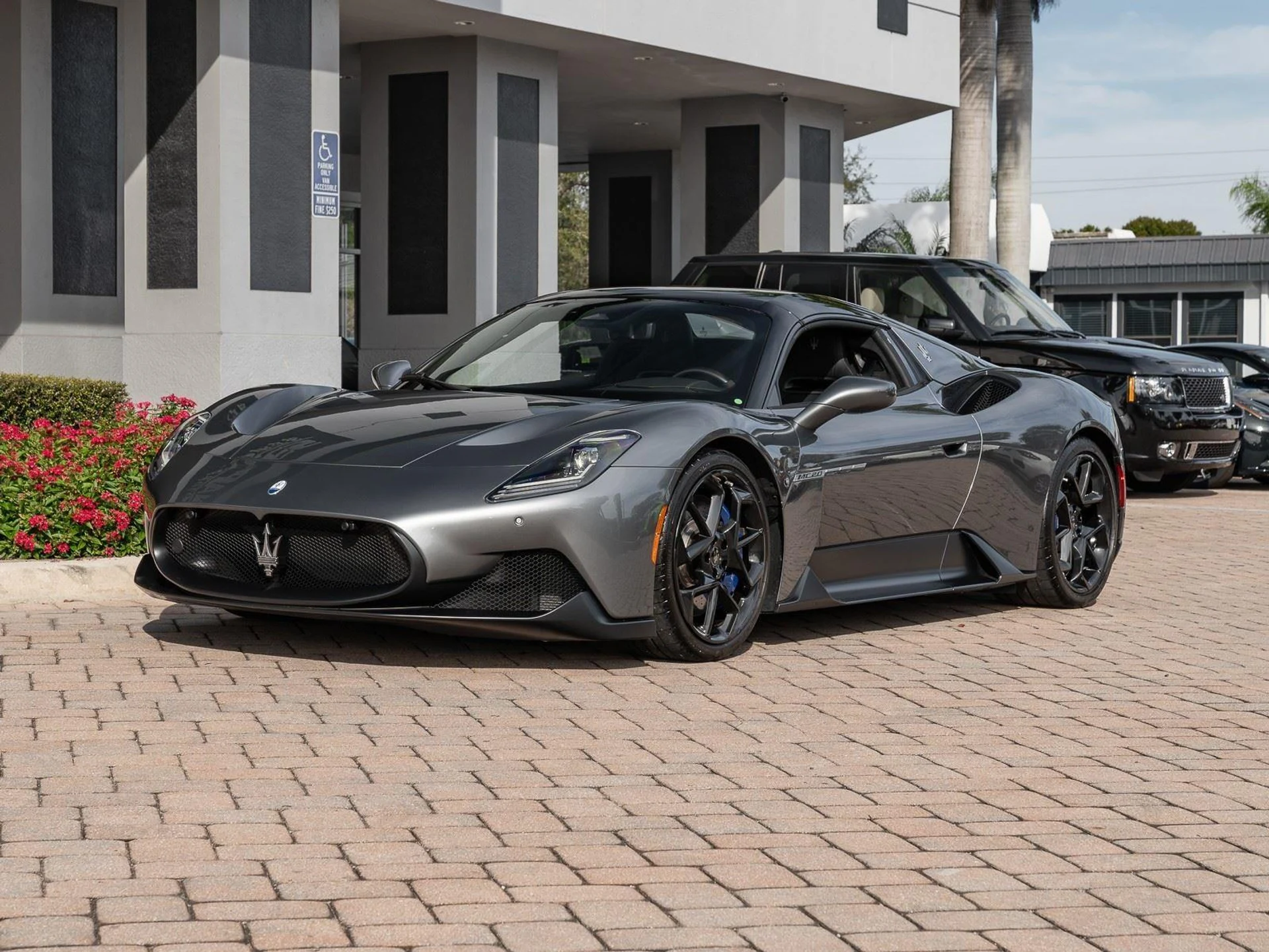 mph035_3968585715_Used_2023_Maserati_MC_20_Cielo_1773864344_1eab895727