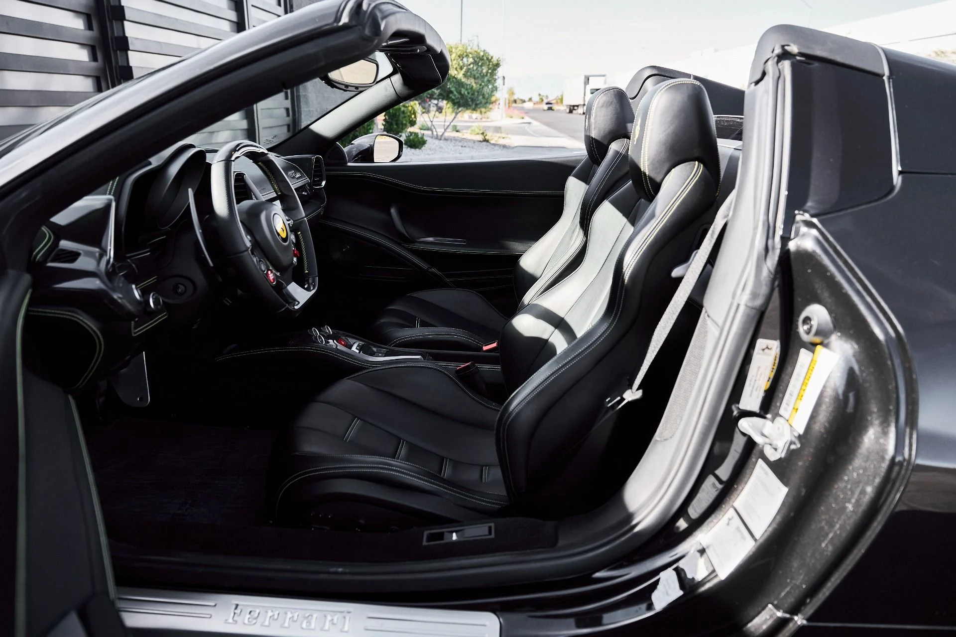 mph035_3971177867_Used_2015_Ferrari_458_Spider_Base_1777010252_834b38eda5