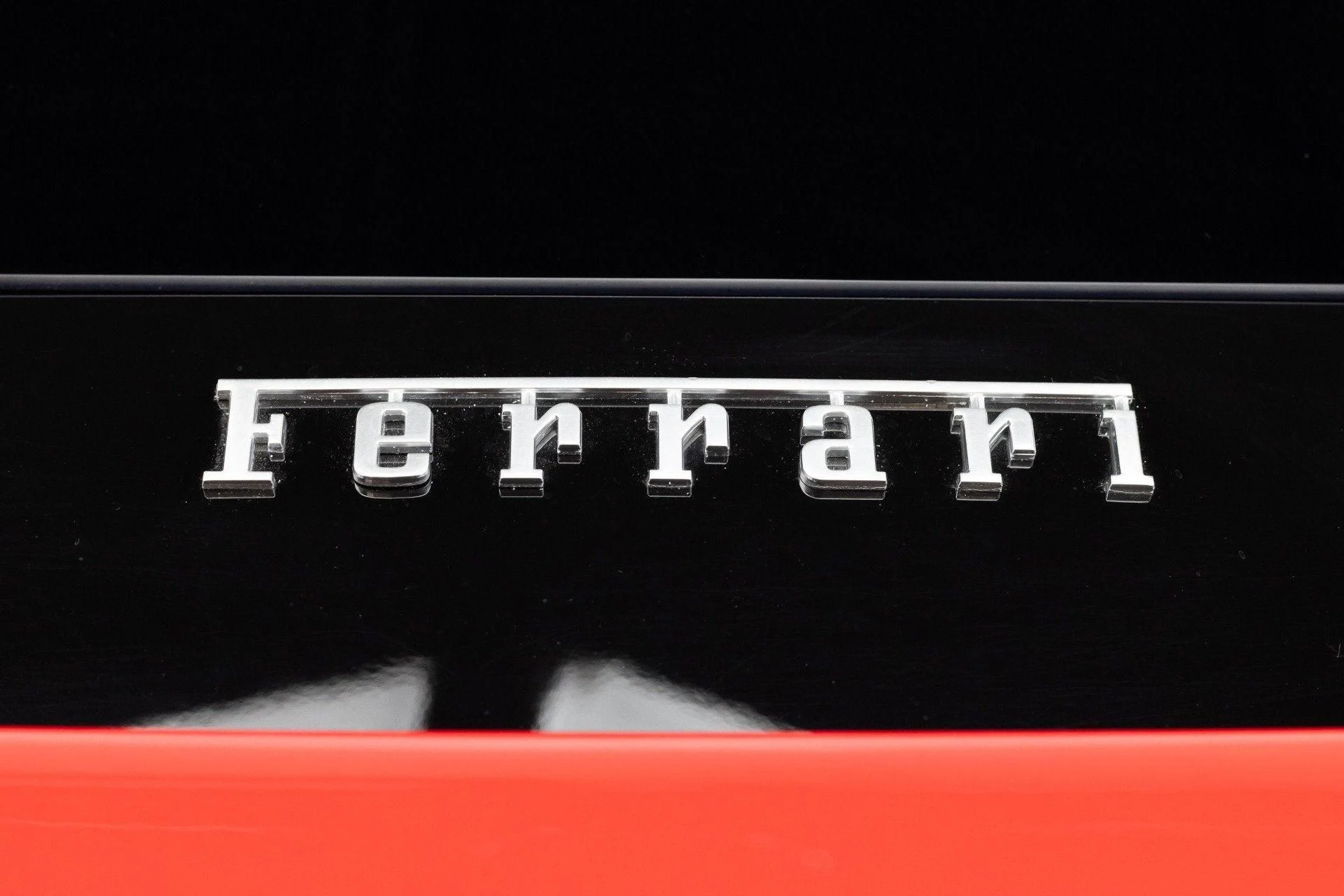 mph035_3989292049_Used_2020_Ferrari_F8_Tributo_1777367296_d6788c89fc