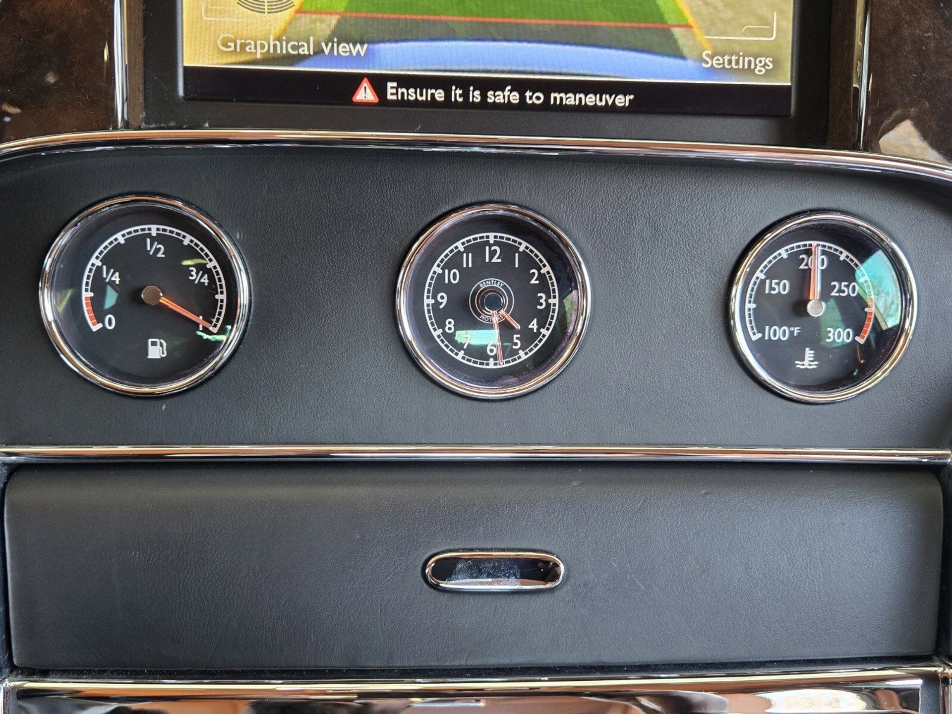 mph035_3993813868_a81e9674905d90862187807cd4a1fa6dx_956b456c29