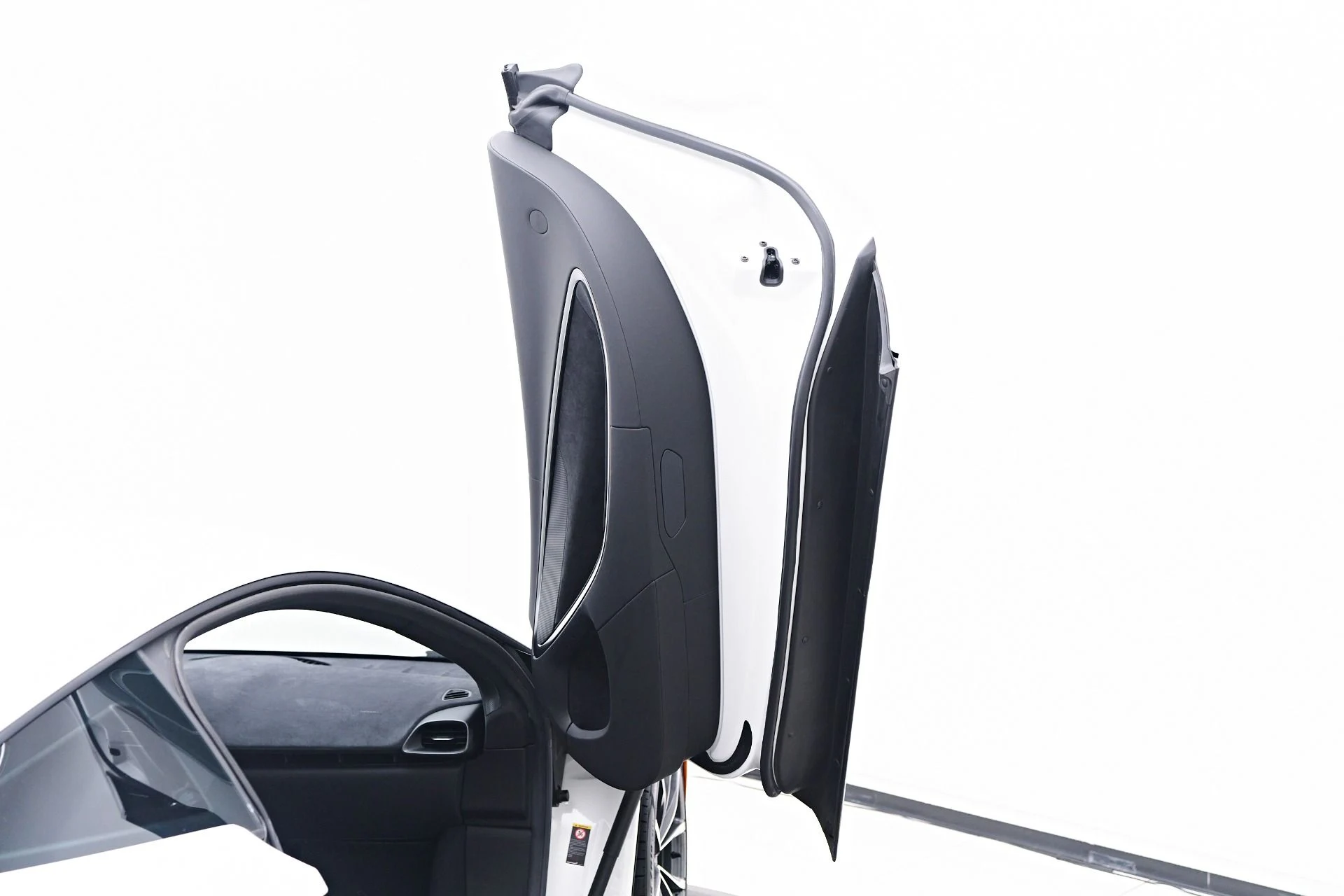 mph035_399689927_Used_2023_Mc_Laren_Artura_1747187824_3e41f14ccf