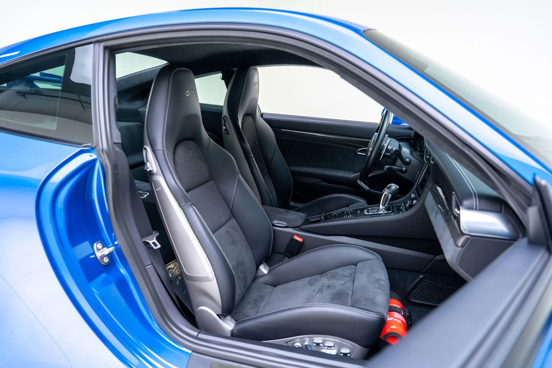 mph035_4002253627_Used_2015_Porsche_911_GT_3_1768869459_3739ae7ef8