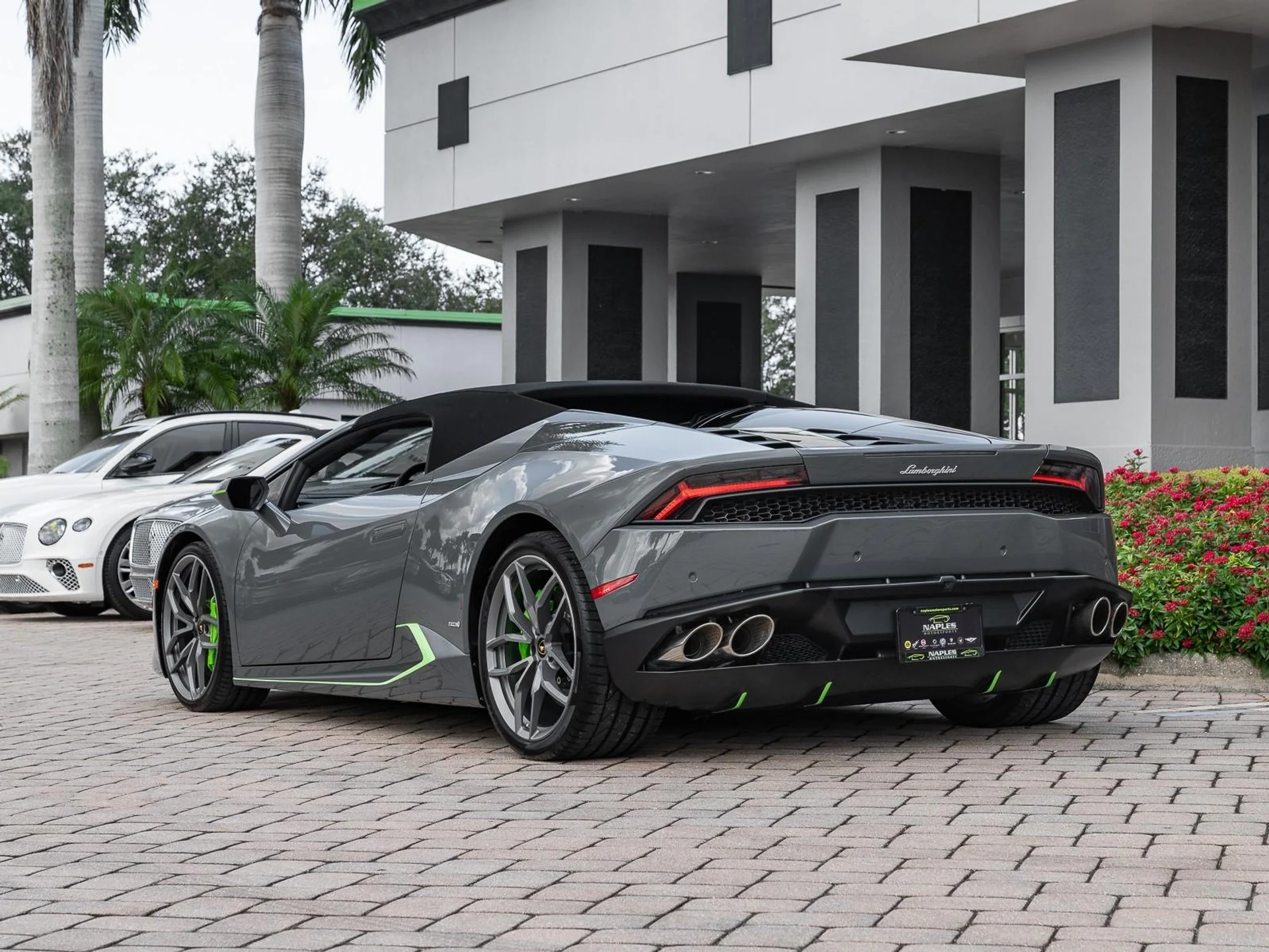 mph035_4007704752_Used_2016_Lamborghini_Huracan_LP_610_4_Spyder_1756498276_a427684fa9