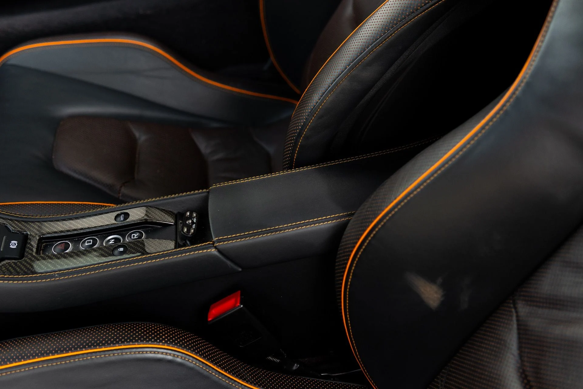 mph035_4008112650_Used_2013_Mc_Laren_MP_4_12_C_1766434250_502097a120