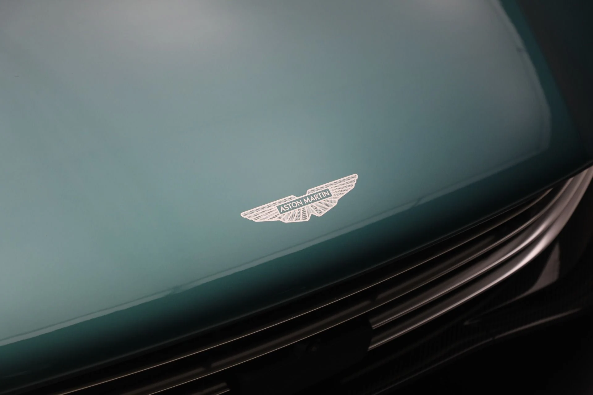 mph035_4013996819_New_2026_Aston_Martin_Valhalla_1779312617_3078c4d276