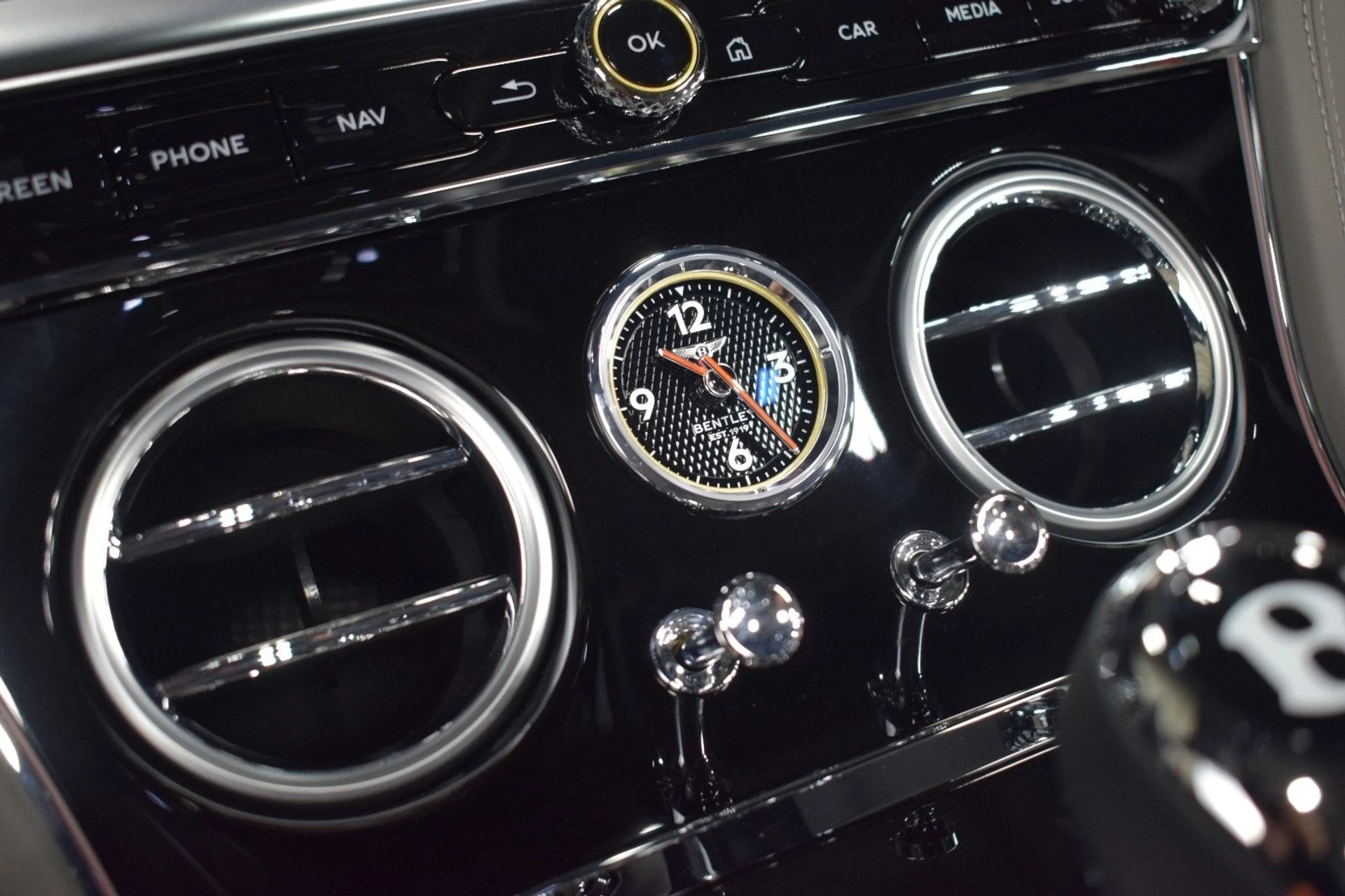 mph035_4015193440_228223d069a8b9a84254169c326996fex_5a4c93a08e