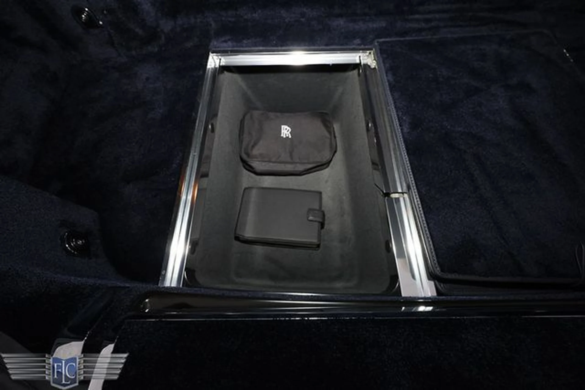 mph035_4016622056_used_2009_rolls_royce_phantom_coupe_2drcoupe_6305_23064698_40_640_0abde56b40
