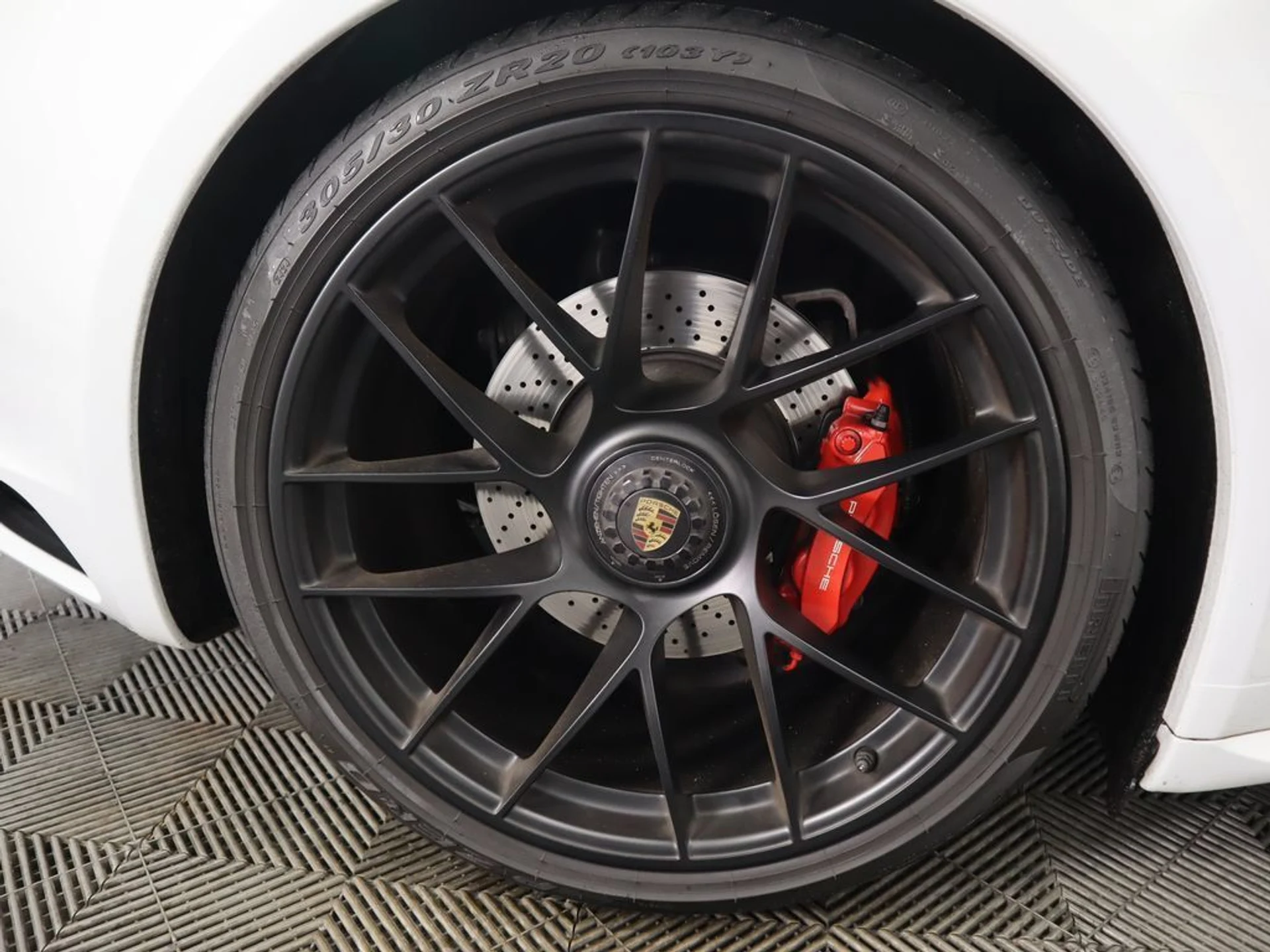 mph035_4018534739_used_2018_porsche_911_carrera4gtscabriolet_8119_22948233_36_1024_9ba89ab46d