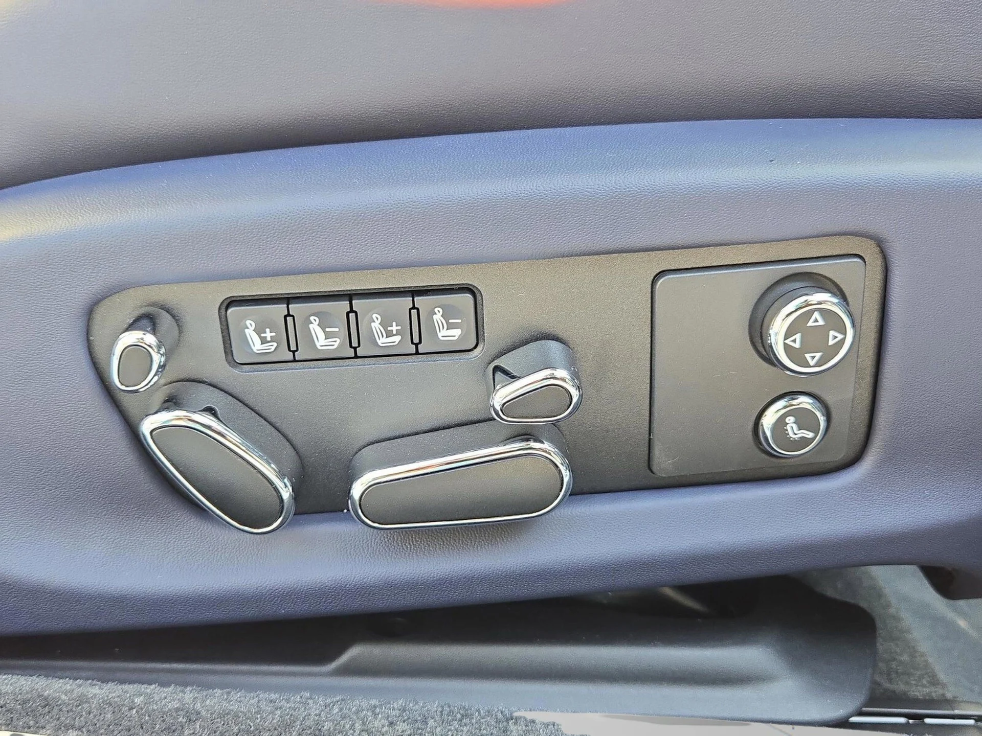 mph035_403353567_4bfc55ee649f2a8f9b24de27d4320366x_38388833a2