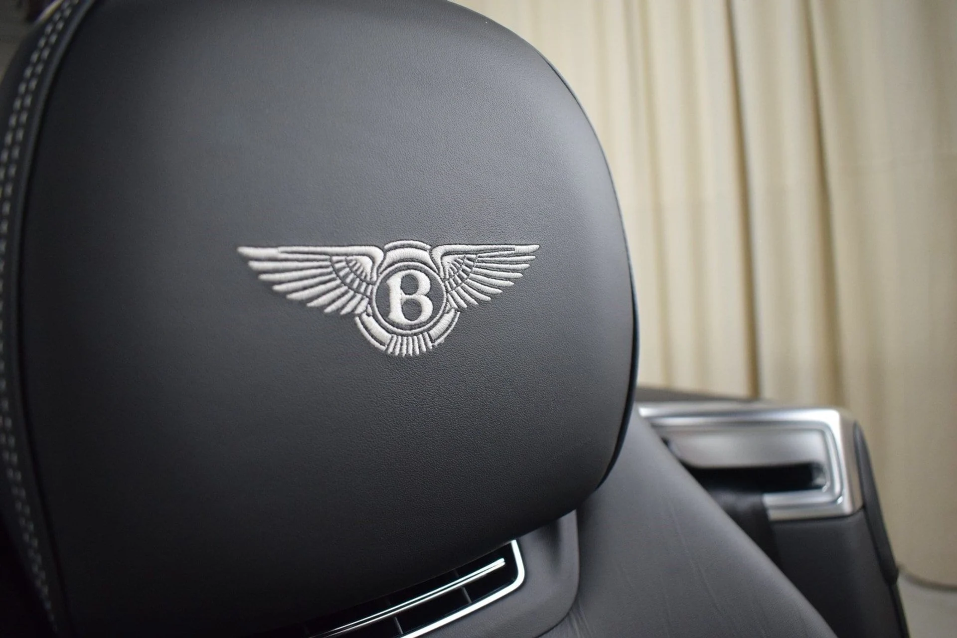 mph035_4038874412_ae5ae110b4d8b166096e2fc3b4ec3095x_42a0ee5430