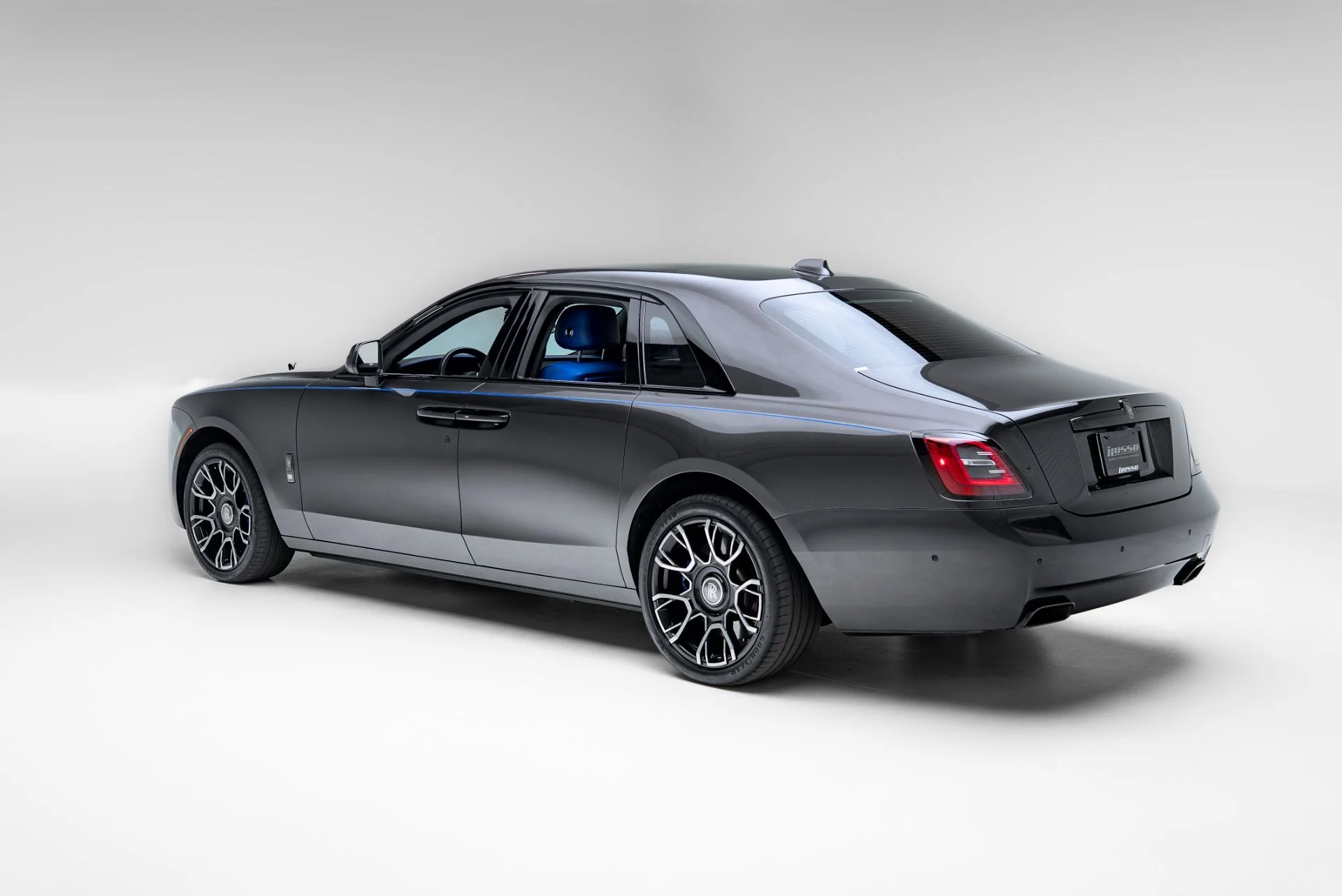 mph035_4041339574_Used_2023_Rolls_Royce_Black_Badge_Ghost_1776470002_8496dd5a33