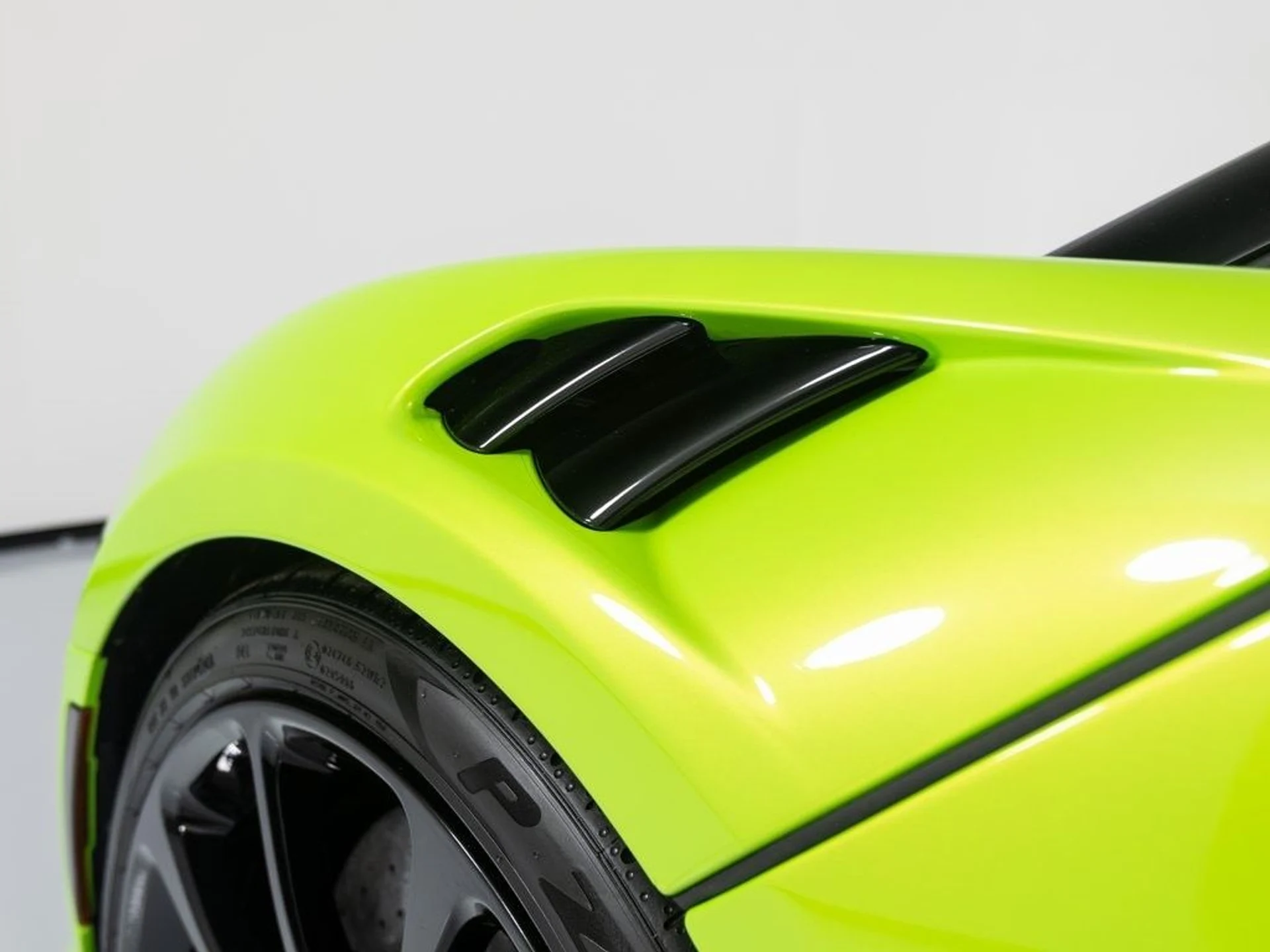 mph035_4042773370_61f50cbf955a44357ed92439b0306ce0x_6b2bea54f0