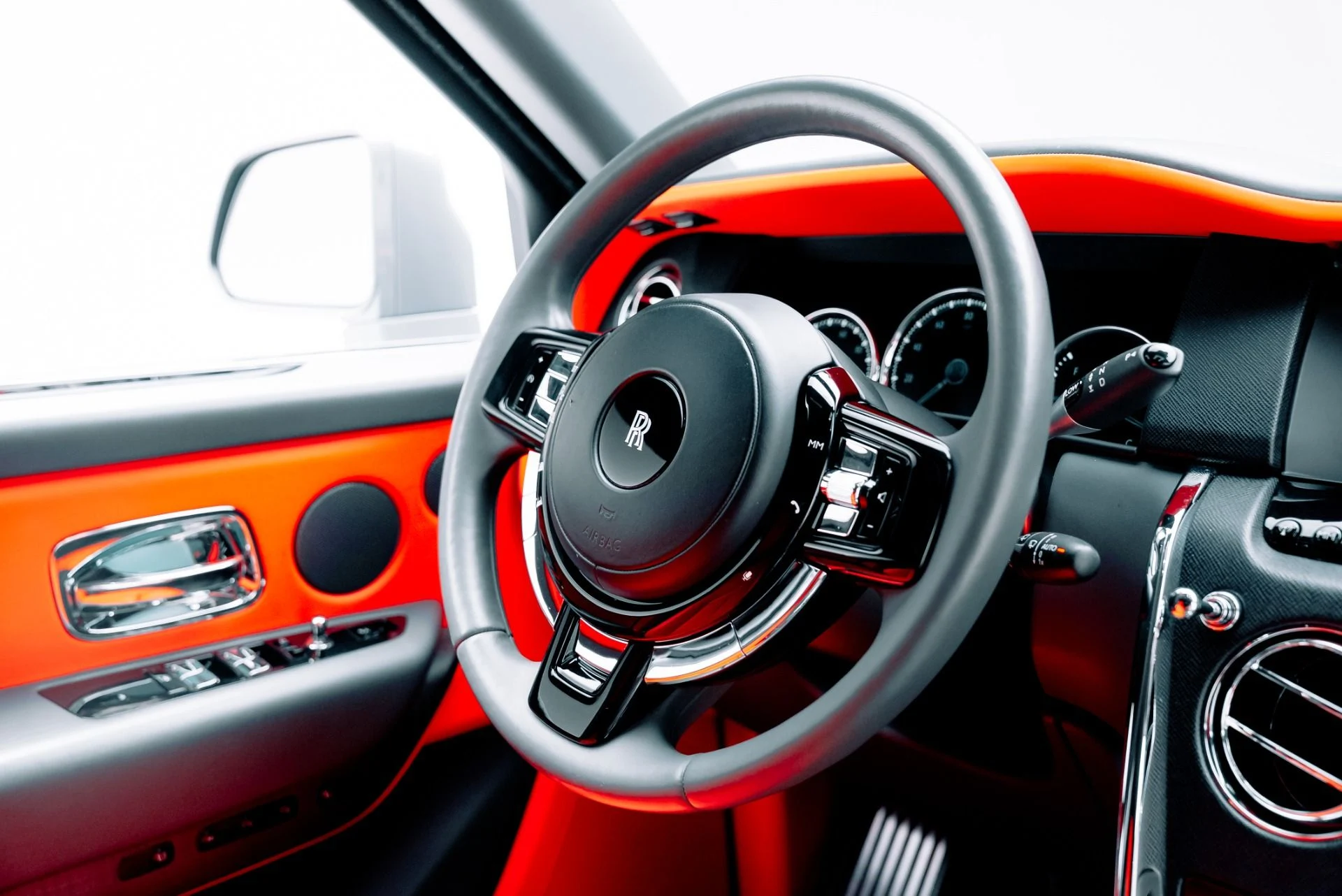 mph035_4046572718_Used_2020_Rolls_Royce_Cullinan_1764611752_6e18d6410a