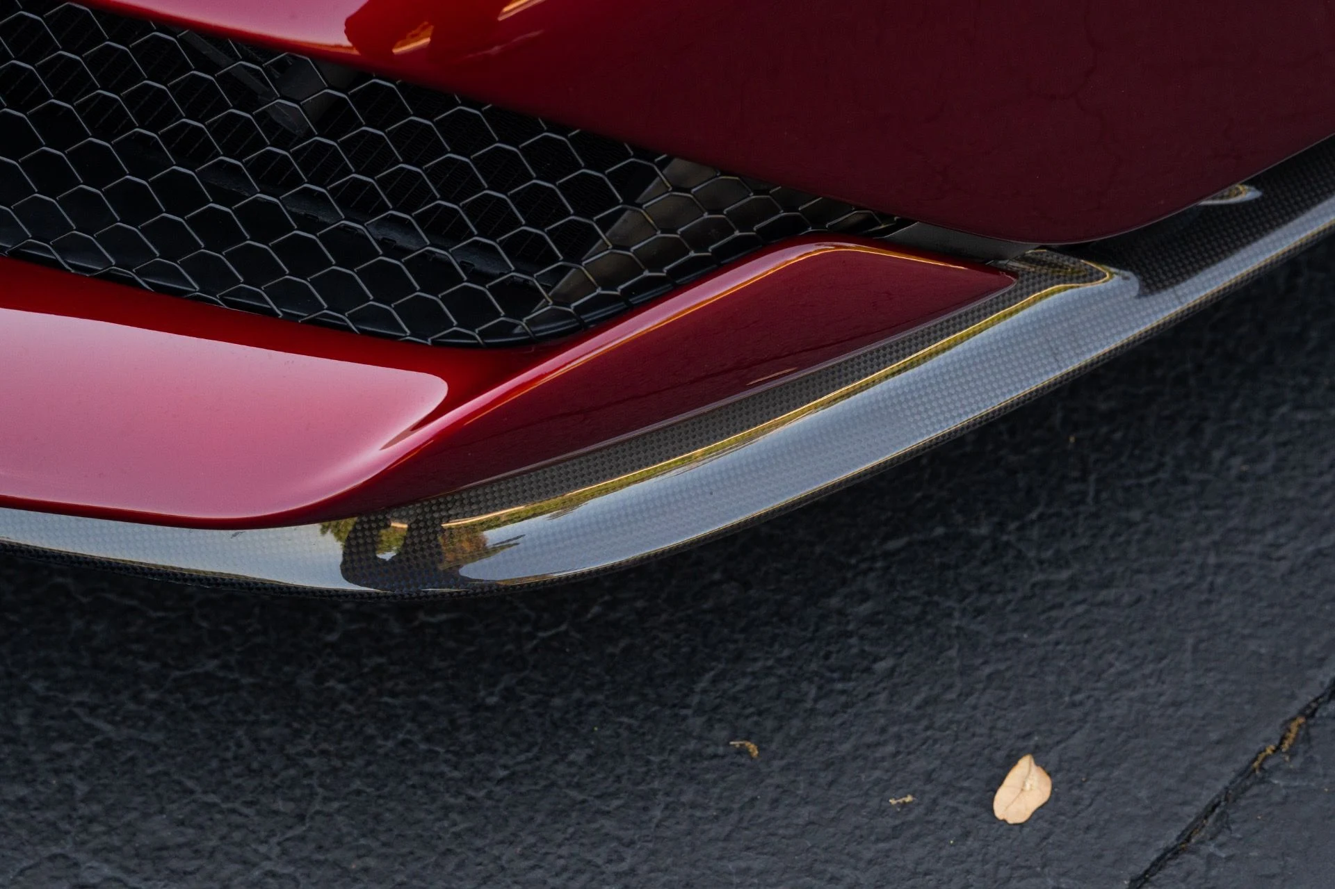 mph035_4063003607_Used_2024_Ferrari_SF_90_Spider_1774456921_2d342d72e9