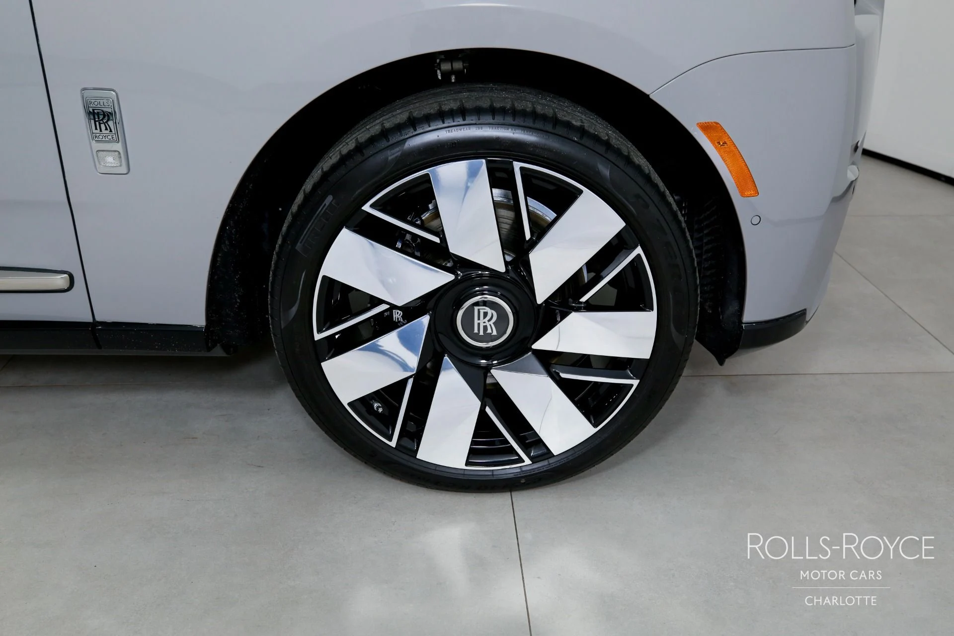 mph035_4063167376_Used_2025_Rolls_Royce_Cullinan_1771363273_580be2cb13