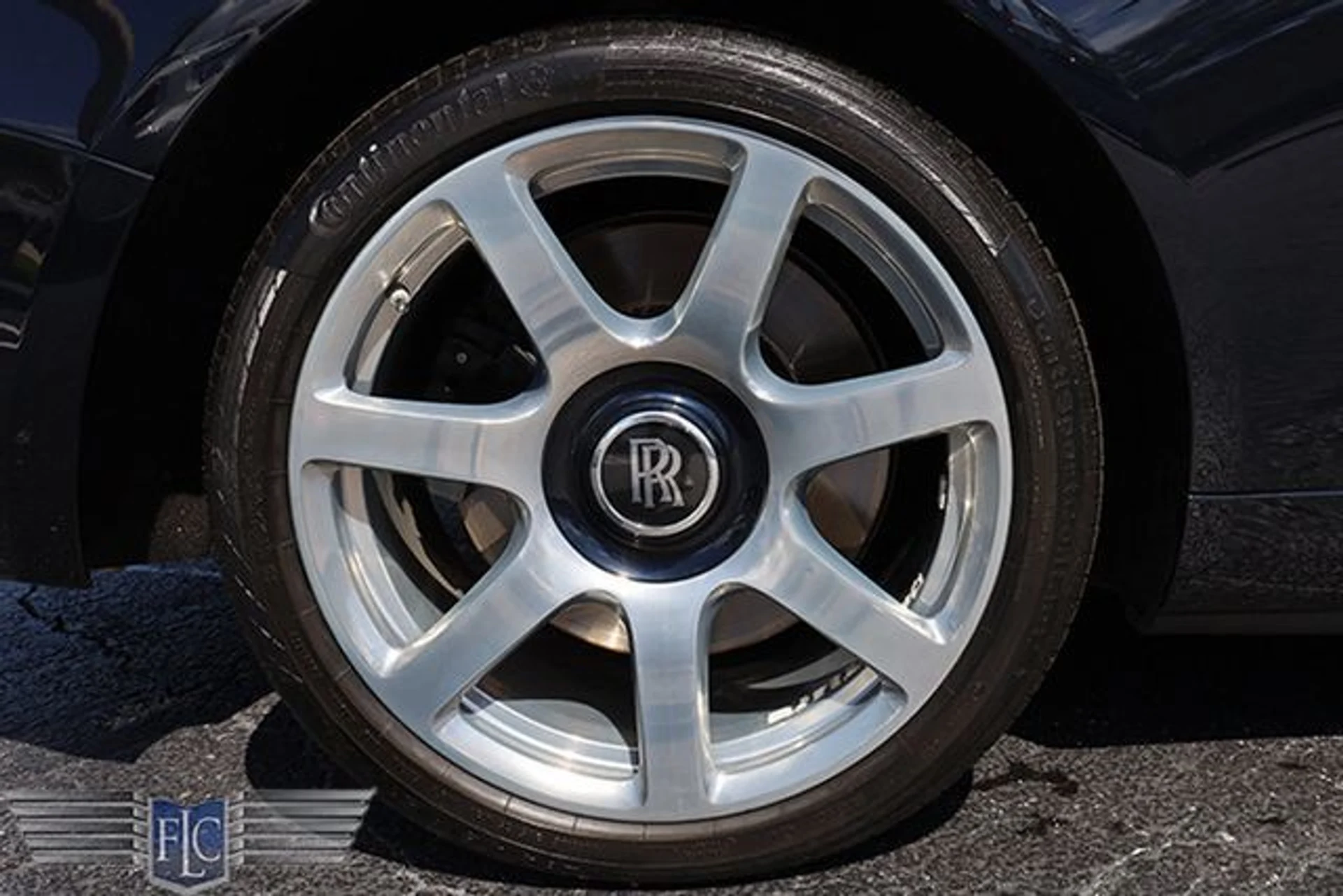 mph035_406630919_used_2016_rolls_royce_dawn_2drconvertible_6305_22995256_40_640_dd0e1bbf73