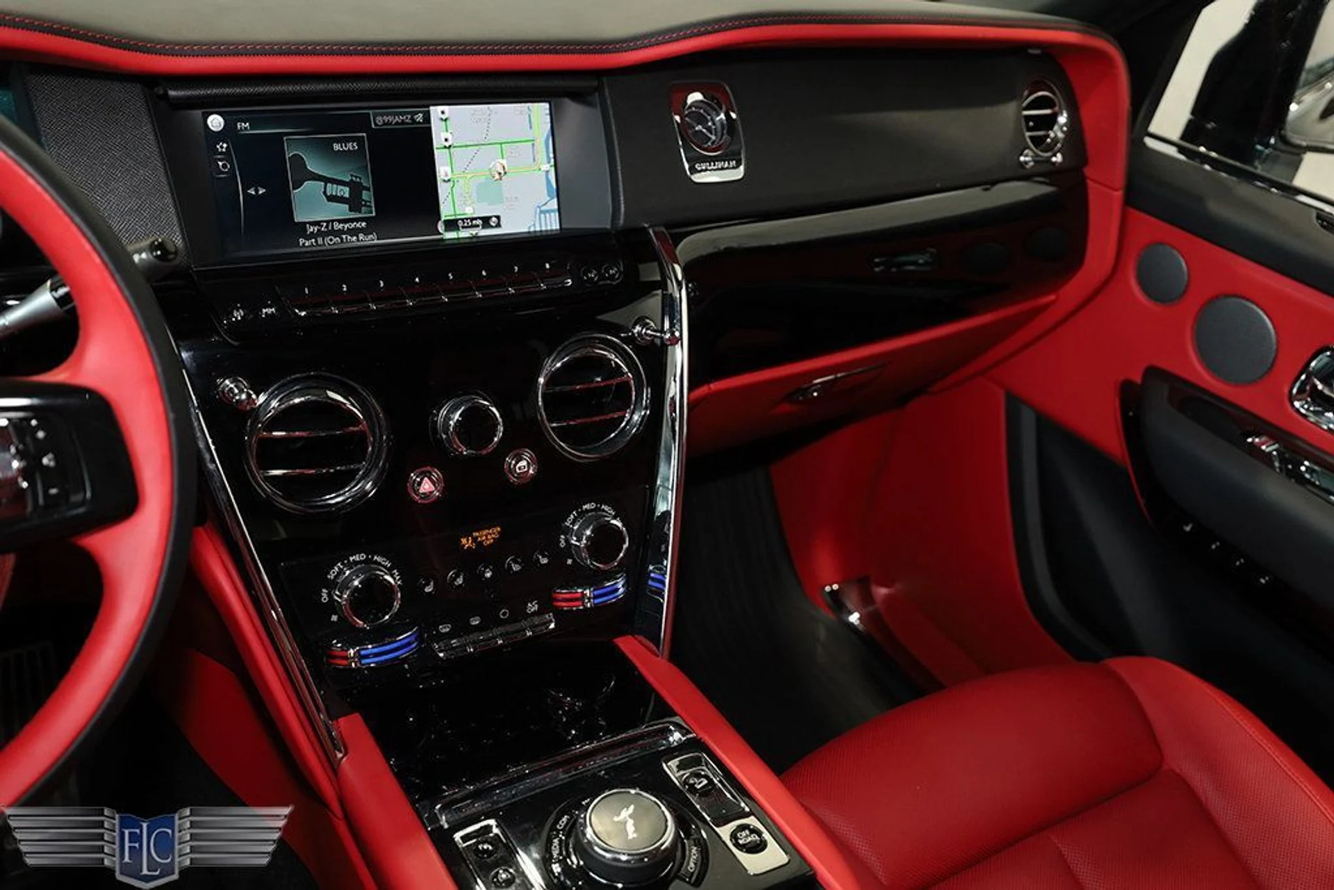 mph035_4066764201_used_2024_rolls_royce_cullinan_sportutility_9689_22979404_36_1024_b95ba77404