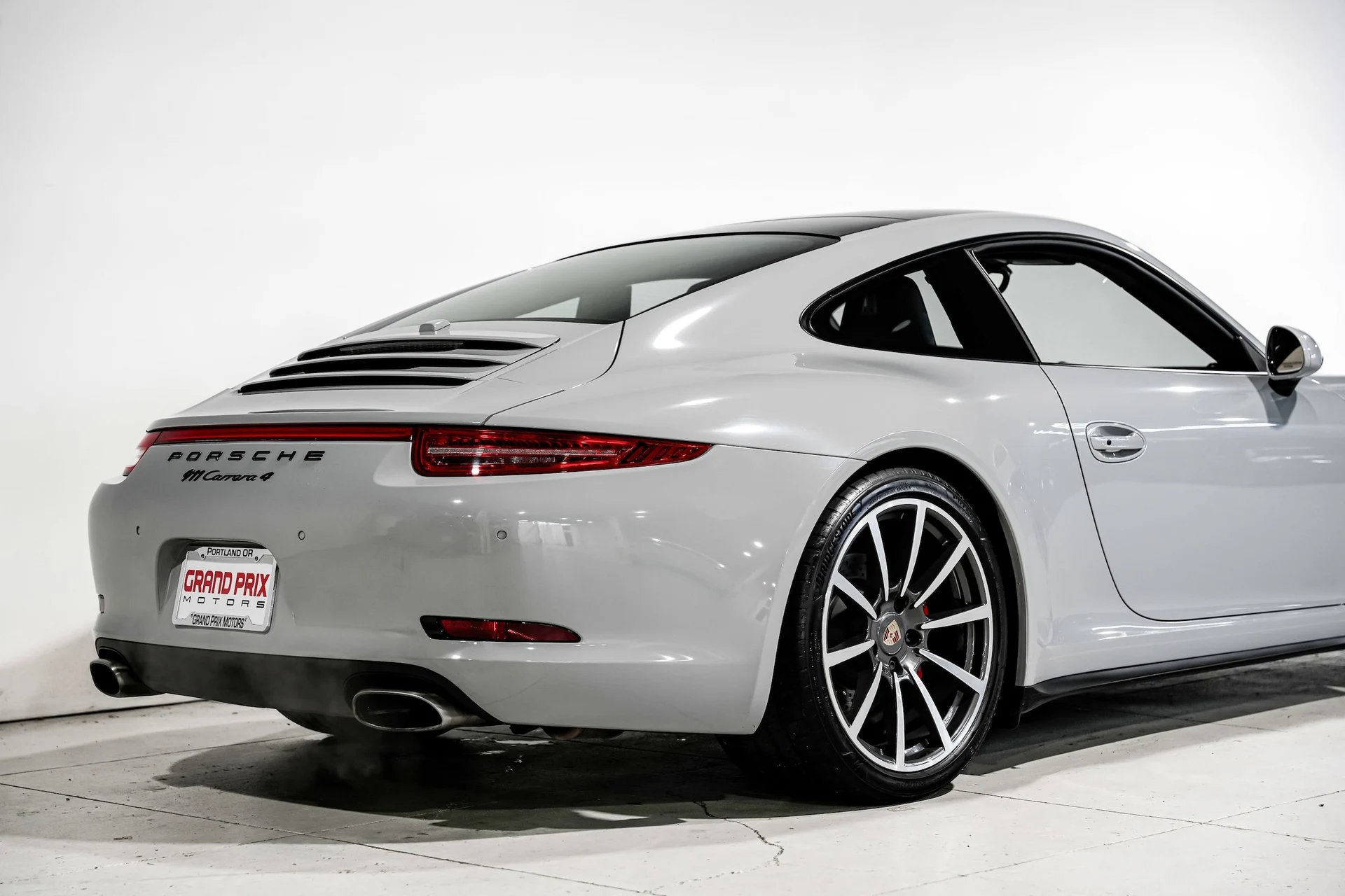 mph035_4068846073_63a2794a66c04f7a5778d4a6aeee26b8x_2a88f253a8