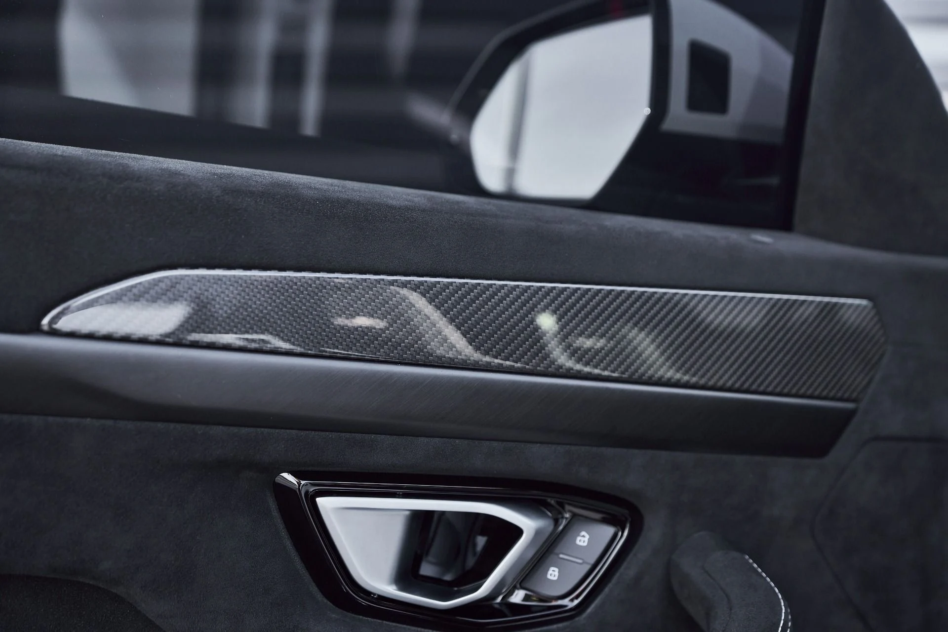 mph035_4084399394_Used_2024_Lamborghini_Urus_Performante_1764730716_7415f79be7