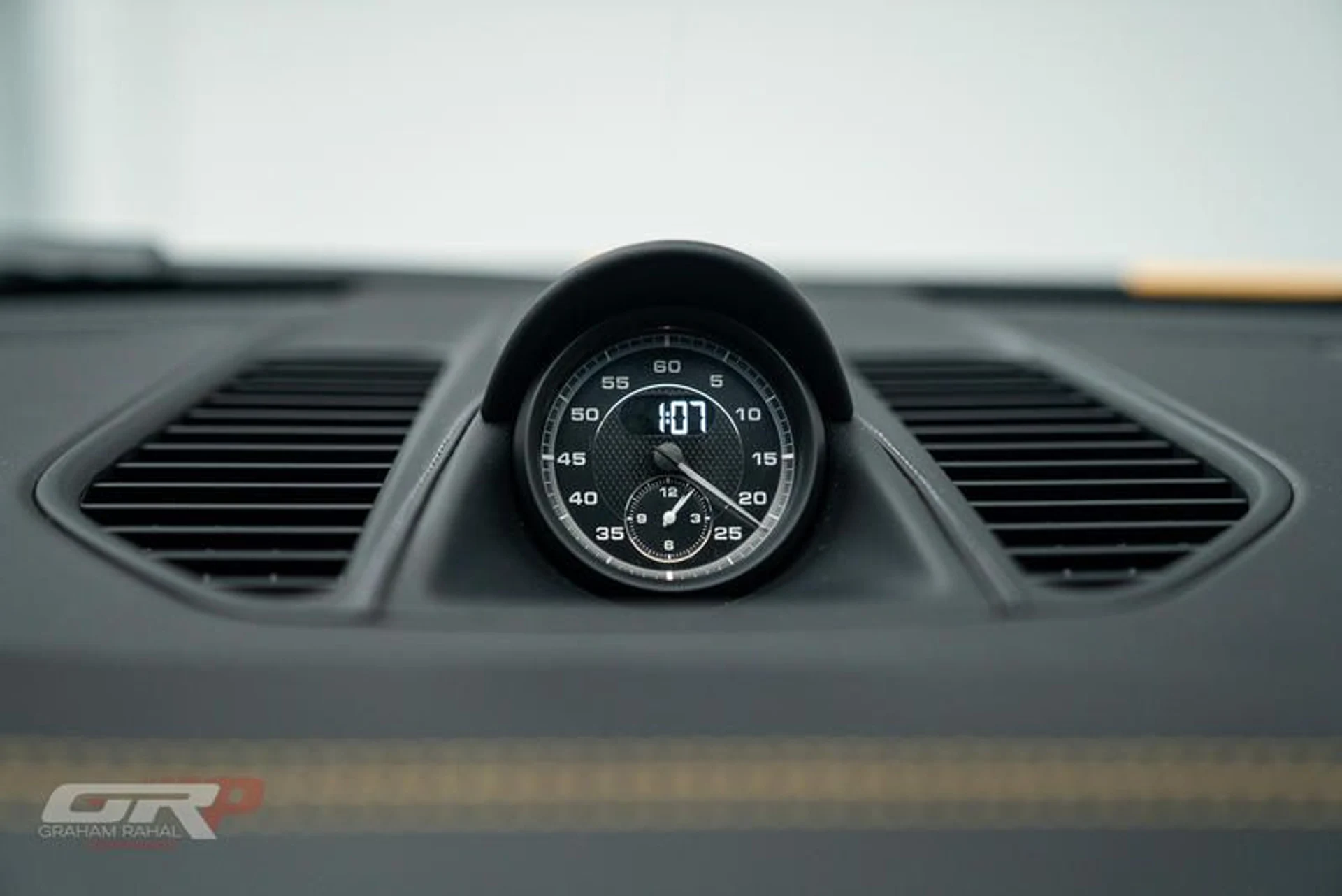 mph035_4090519022_15_DAA_0_BD_111_D_411_F_BD_59_FCA_54_E134985_df2155f7ff