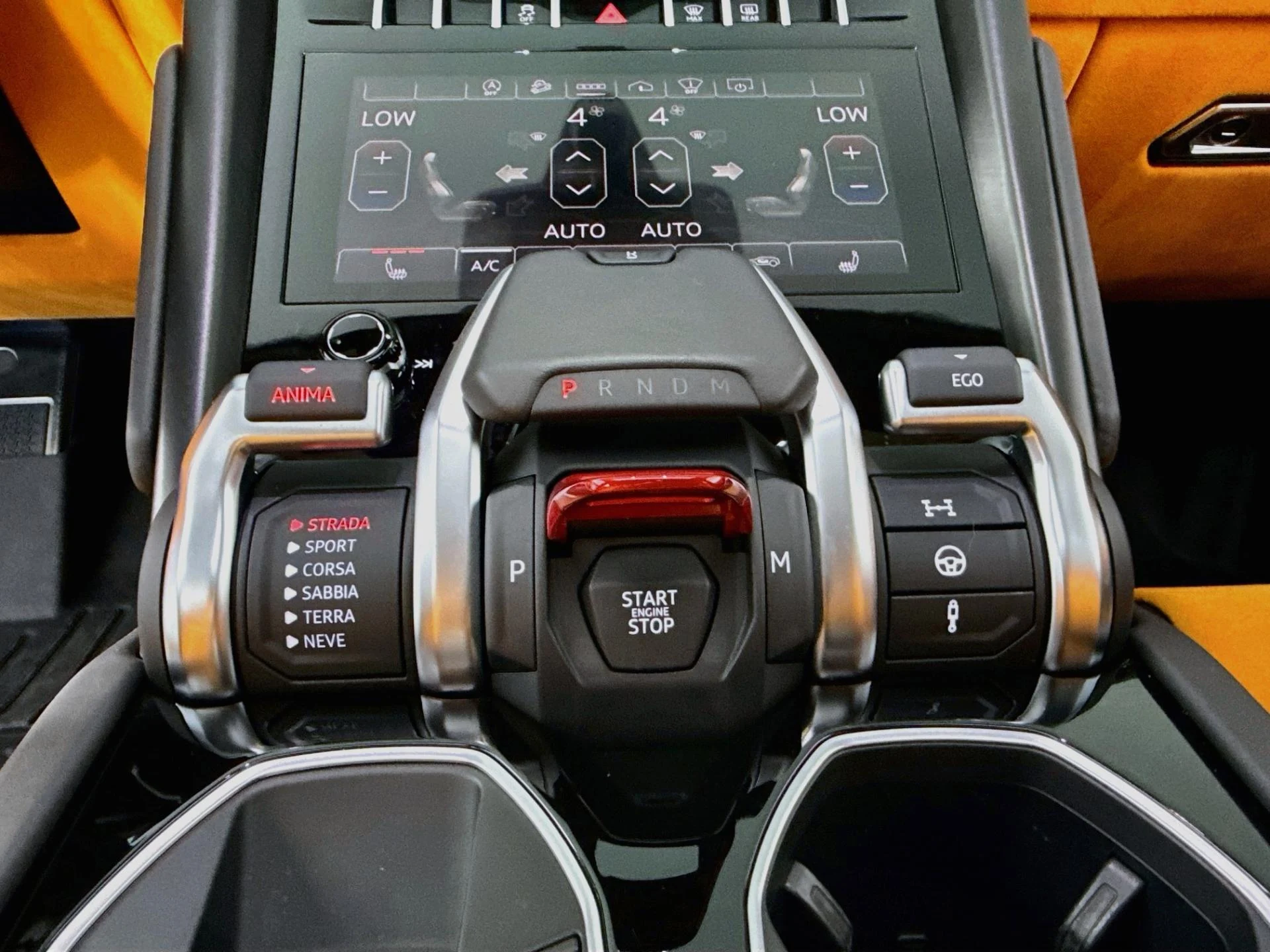 mph035_4118042635_Used_2022_Lamborghini_Urus_1786408610_7feee0f871