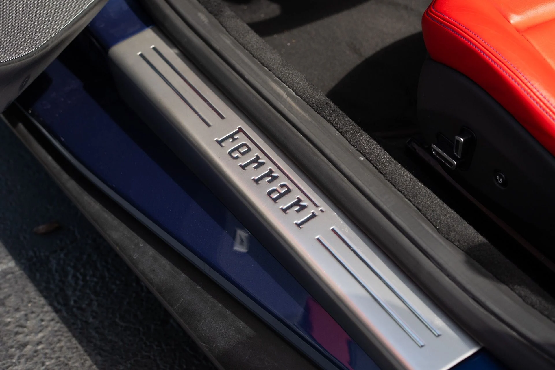 mph035_4129022488_Used_2019_Ferrari_Portofino_1780888386_17879d1f56