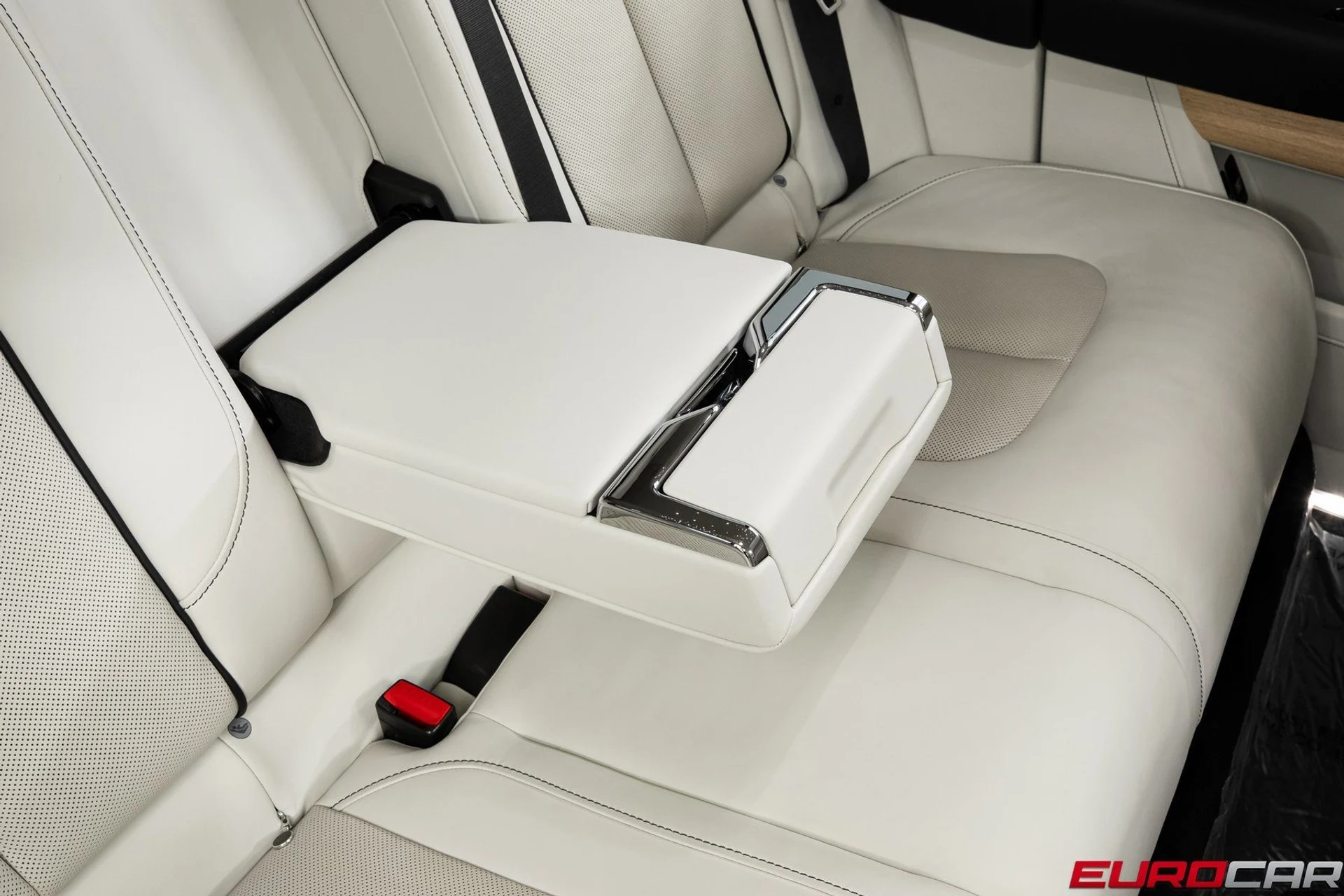 mph035_4130708443_image_36_d32ed61496