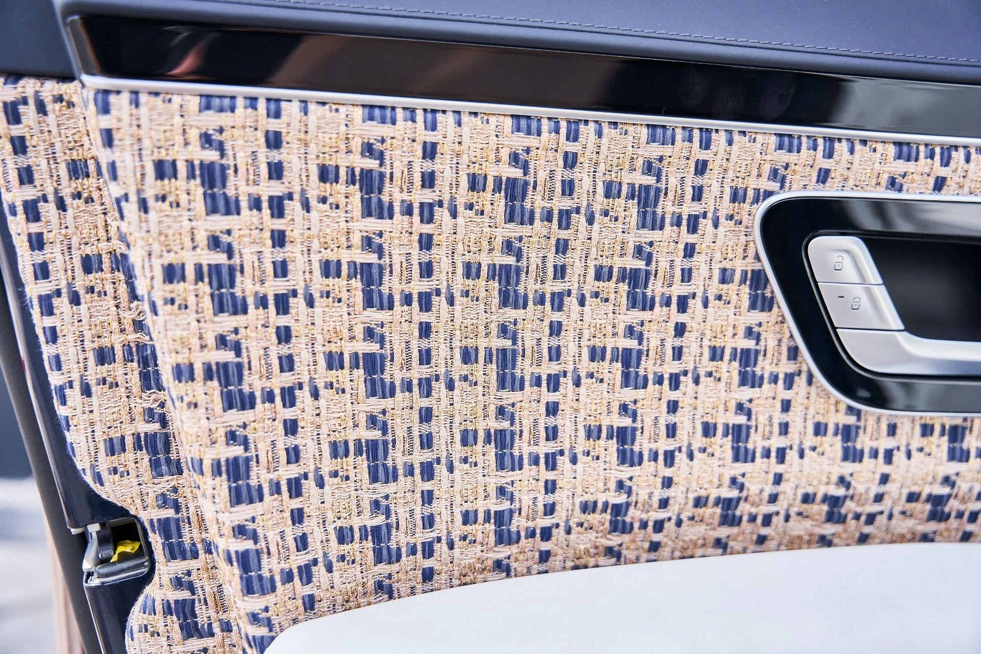 mph035_4138527464_Used_2023_Mercedes_Benz_S_Class_Maybach_S_680_1772678584_dfbff3f431