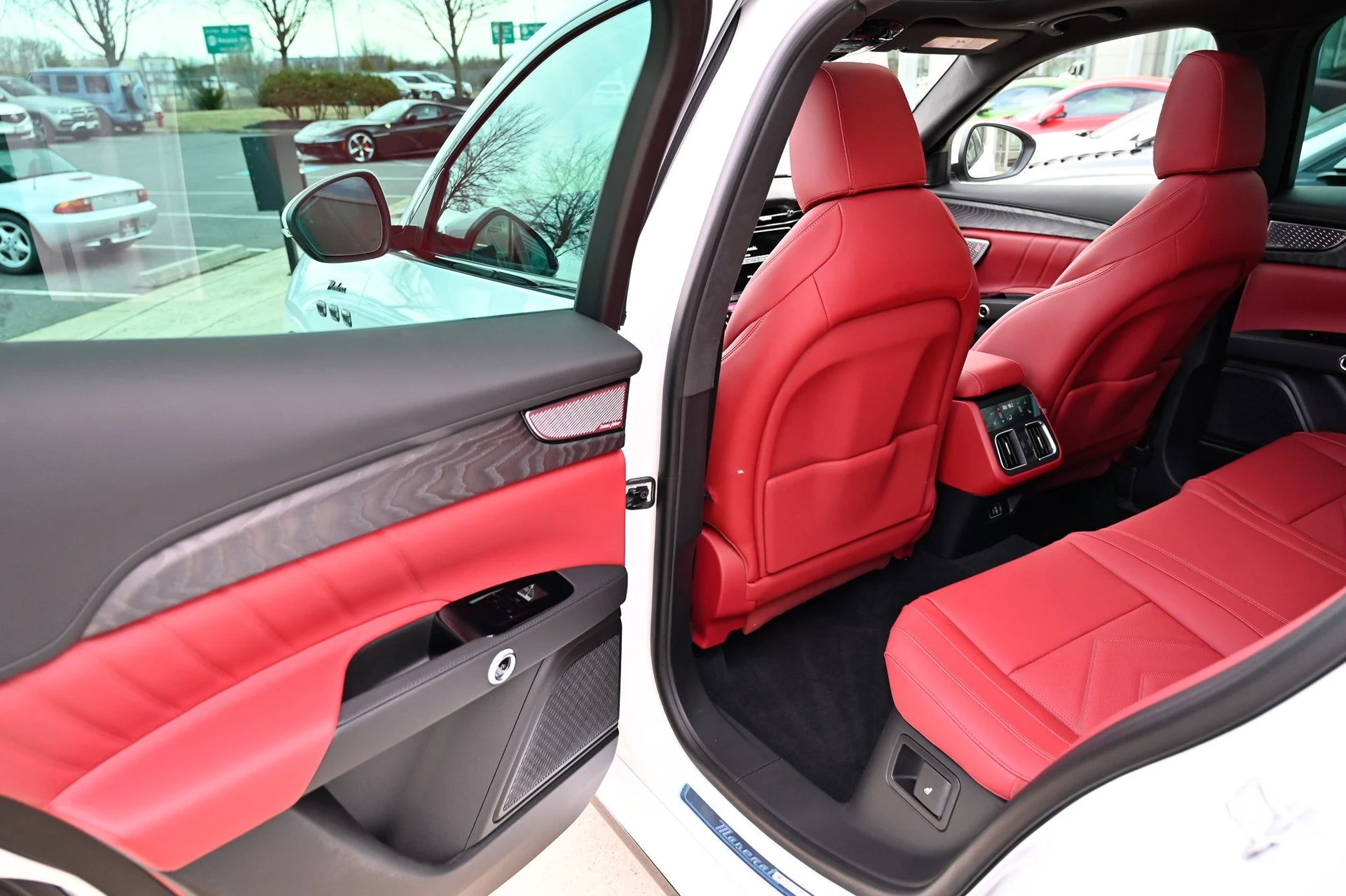 mph035_4149777942_d2a14393ba3e4fed93439055318a5722_12545de4bd