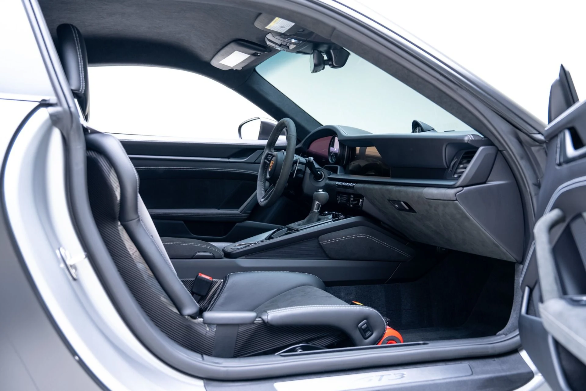 mph035_4160172208_Used_2022_Porsche_911_GT_3_1769108082_11105d3c02