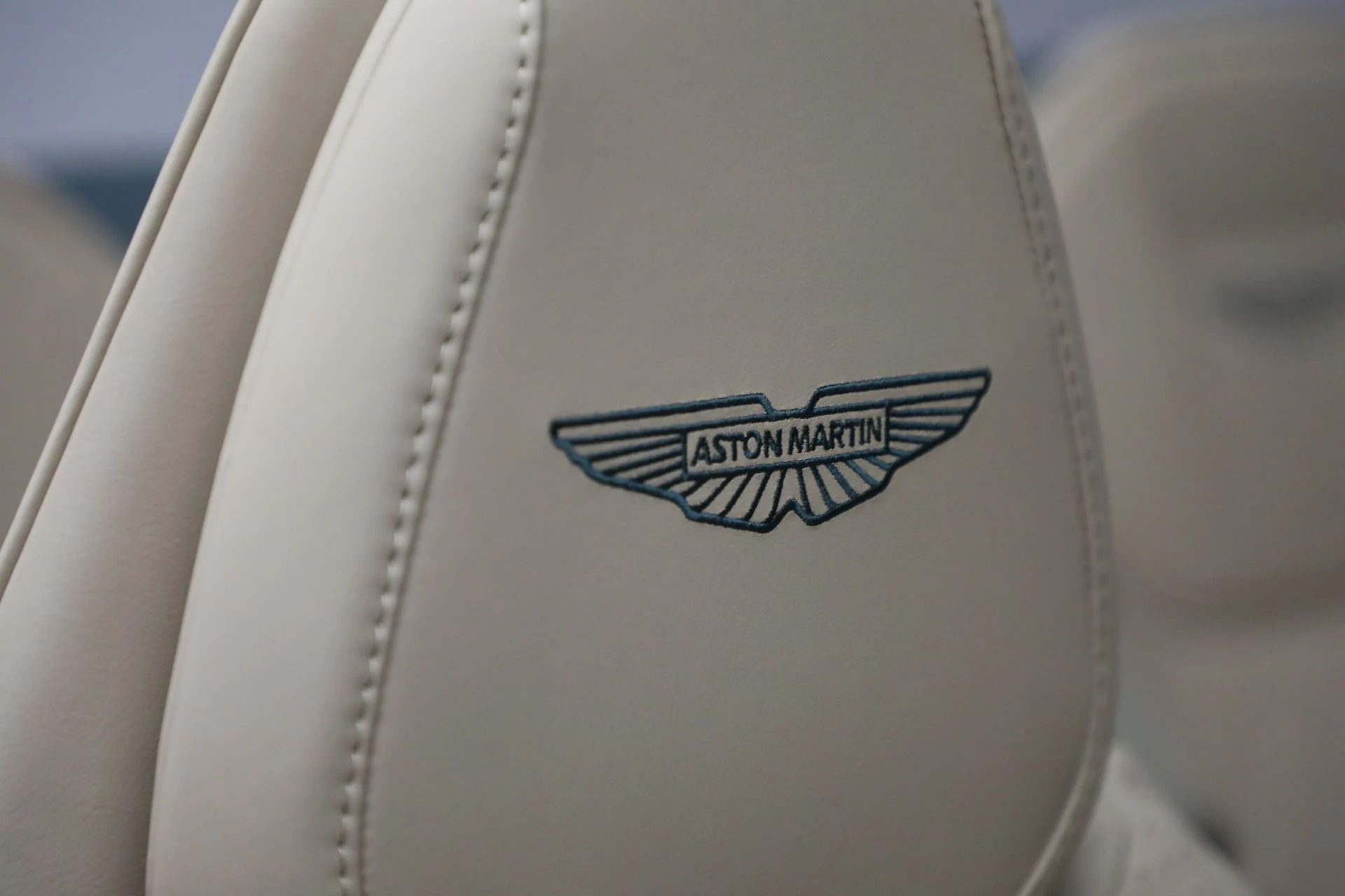 mph035_4163569335_New_2025_Aston_Martin_DB_12_Volante_76fad478ba