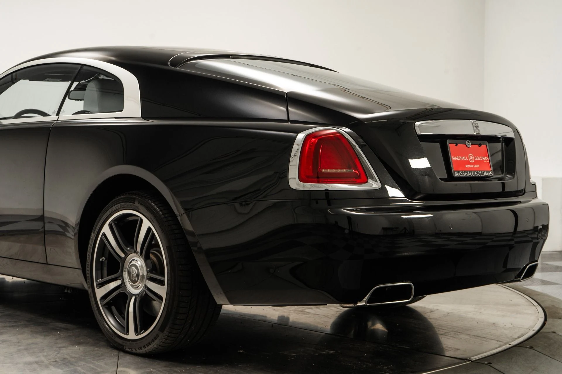 mph035_4164167442_Used_2016_Rolls_Royce_Wraith_1759423730_6f2d2c0665