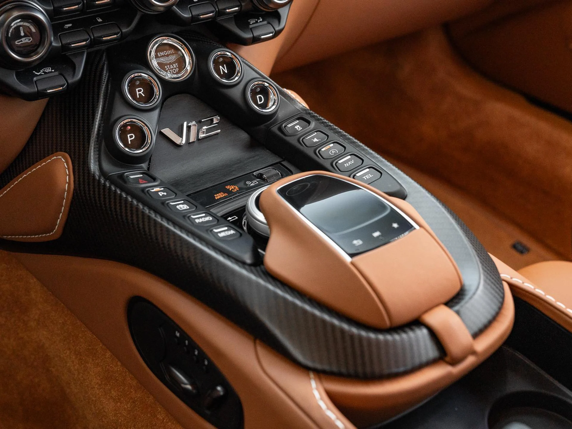 mph035_4188239880_Used_2023_Aston_Martin_Vantage_V12_1780952622_1018544a6e
