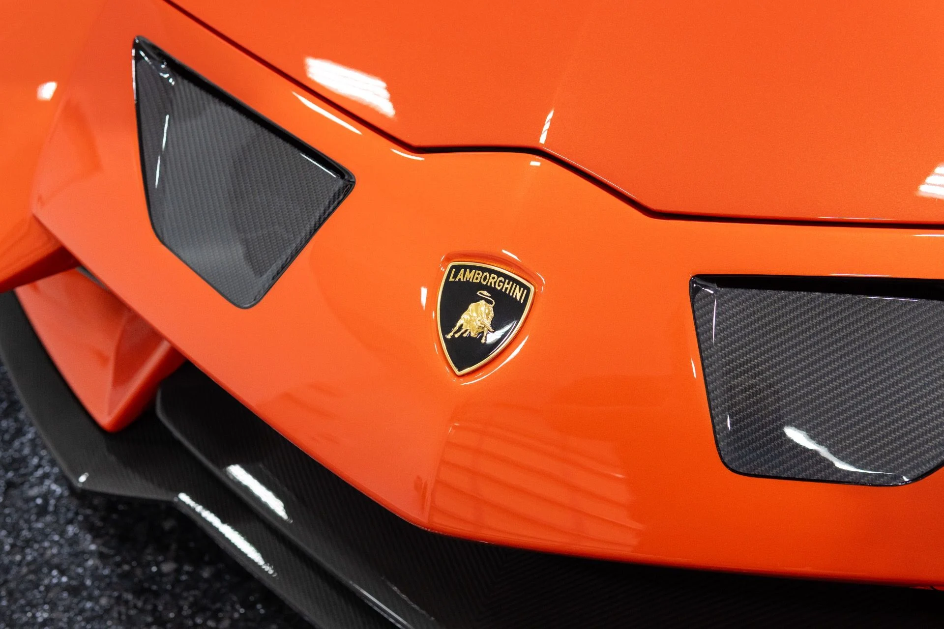 mph035_4188355359_Used_2012_Lamborghini_Aventador_LP_700_4_1769493534_6399278ecf