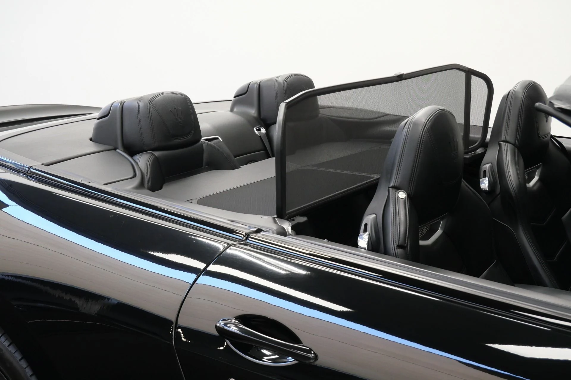 mph035_4207053585_Used_2013_Maserati_Gran_Turismo_Convertible_MC_Carbon_Fiber_Interior_Trim_Great_Sound_1773764089_28789f11c3