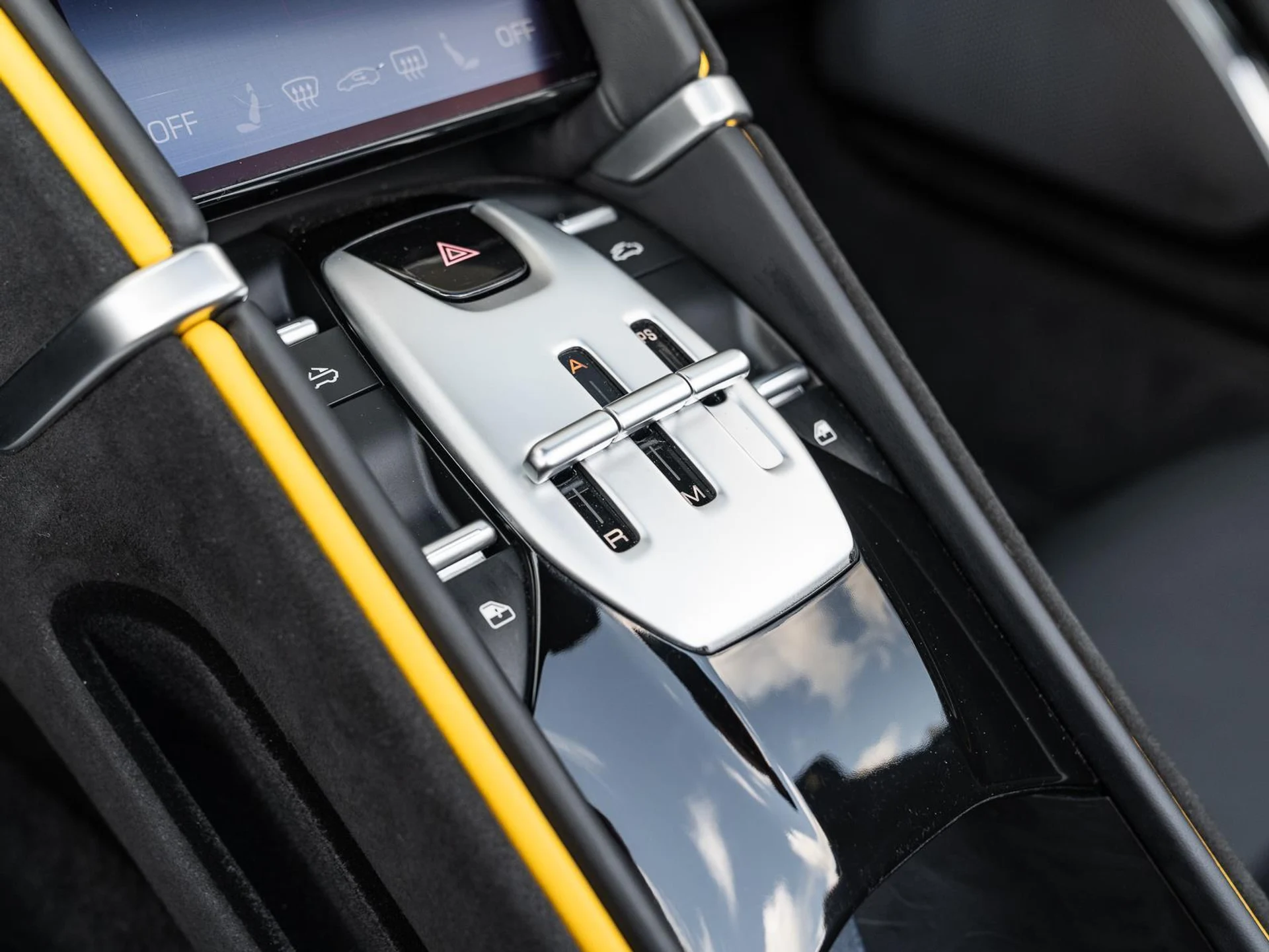 mph035_4219743299_Used_2025_Ferrari_Roma_Spider_Convertible_1772576629_f80a34c0f6