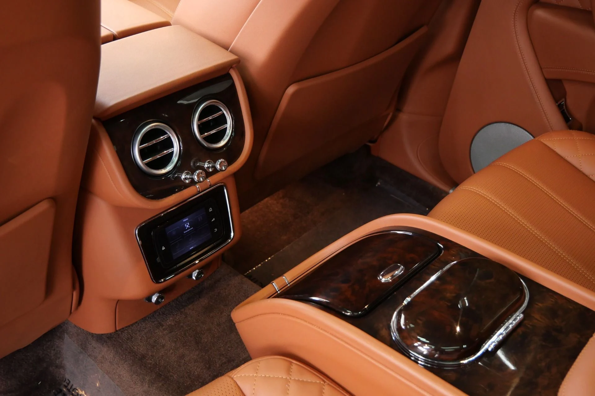 mph035_4227284052_Used_2017_Bentley_Bentayga_W12_Four_Seat_Comfort_Specification_with_Rear_Console_1776956660_c862d7e24d