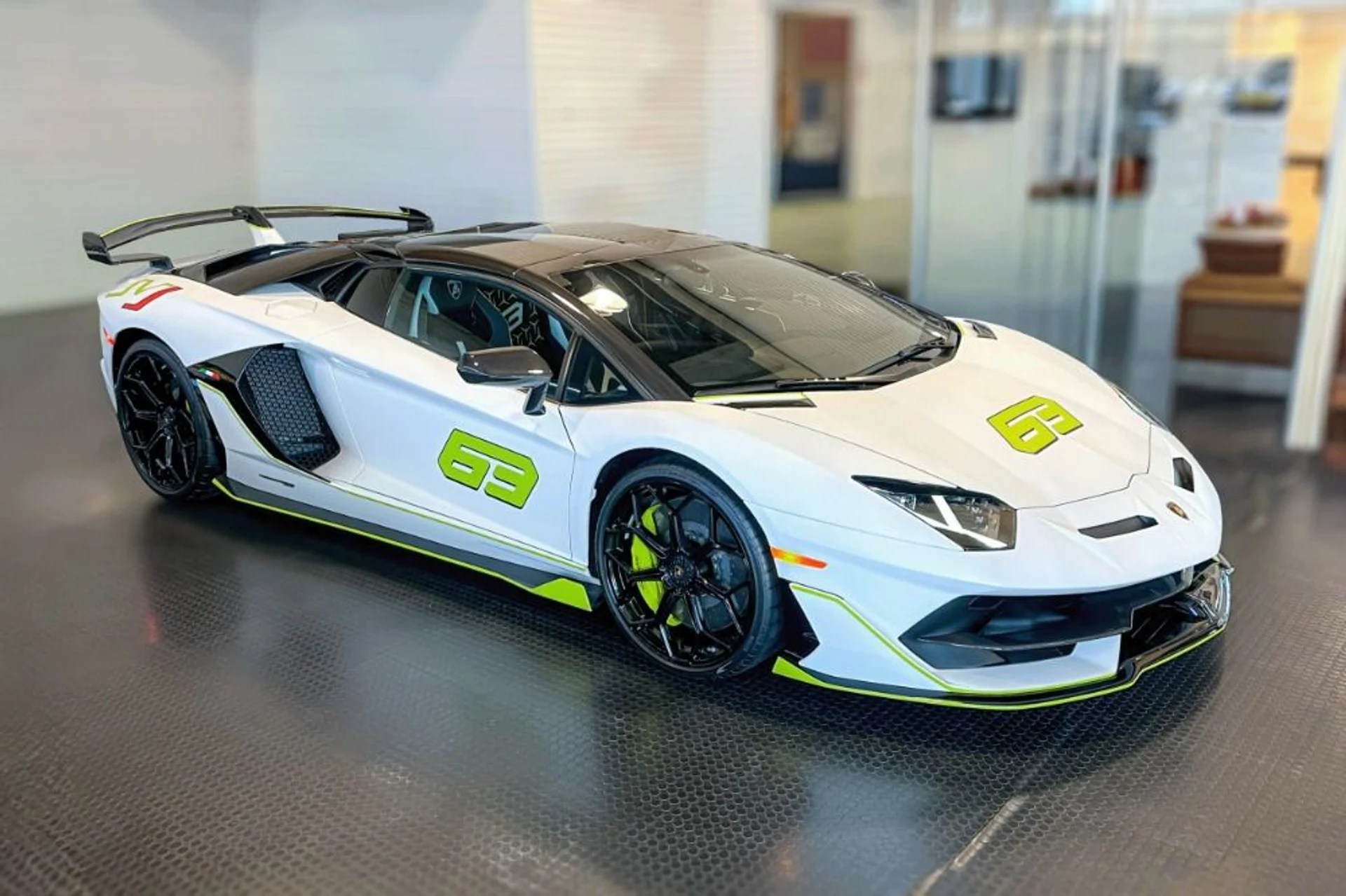 mph035_4227829025_Used_2021_Lamborghini_Aventador_LP_770_4_SVJ_1765888214_adc92efb17