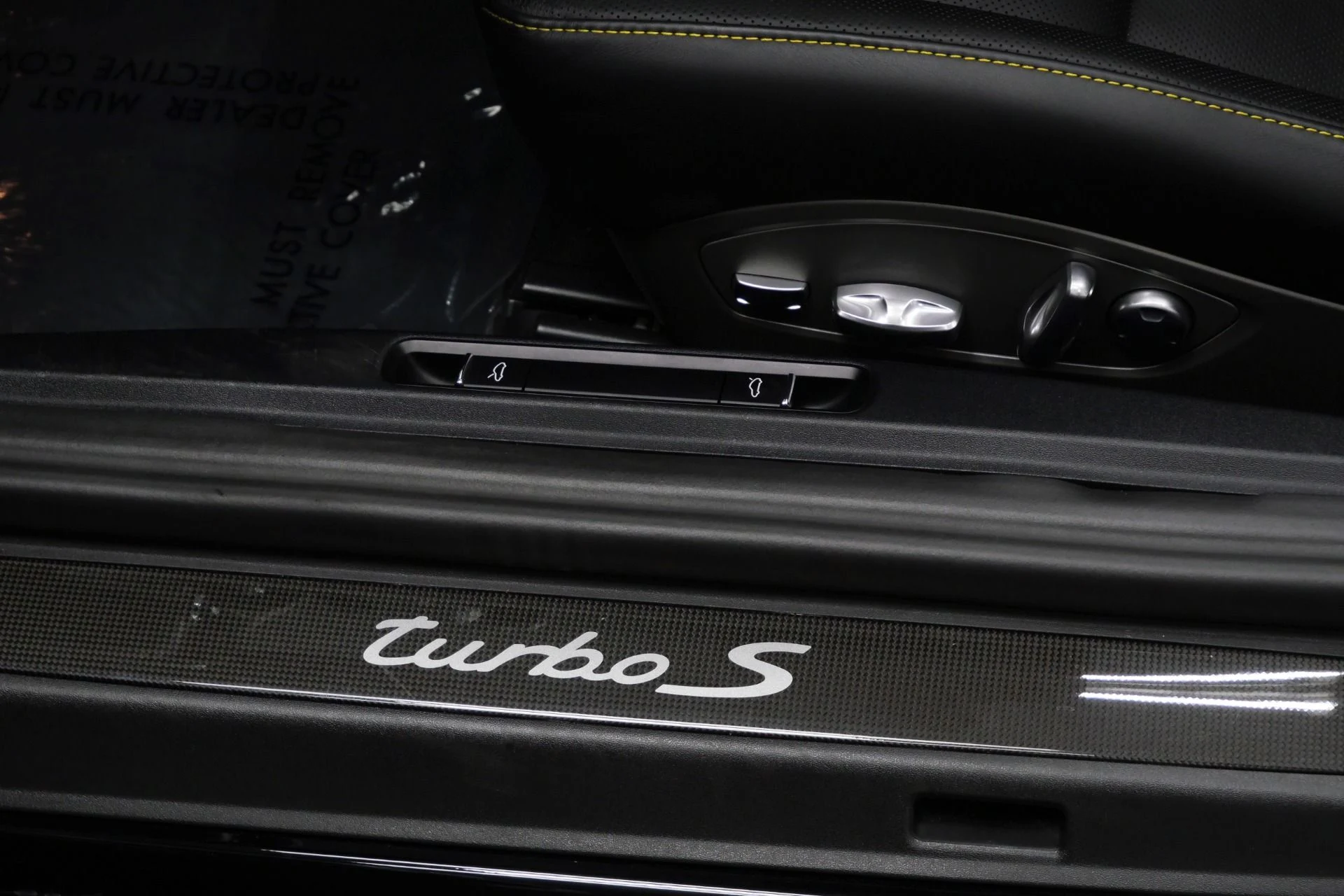 mph035_424890680_Used_2019_Porsche_911_Turbo_S_Cabriolet_1756135575_29836fa5c0