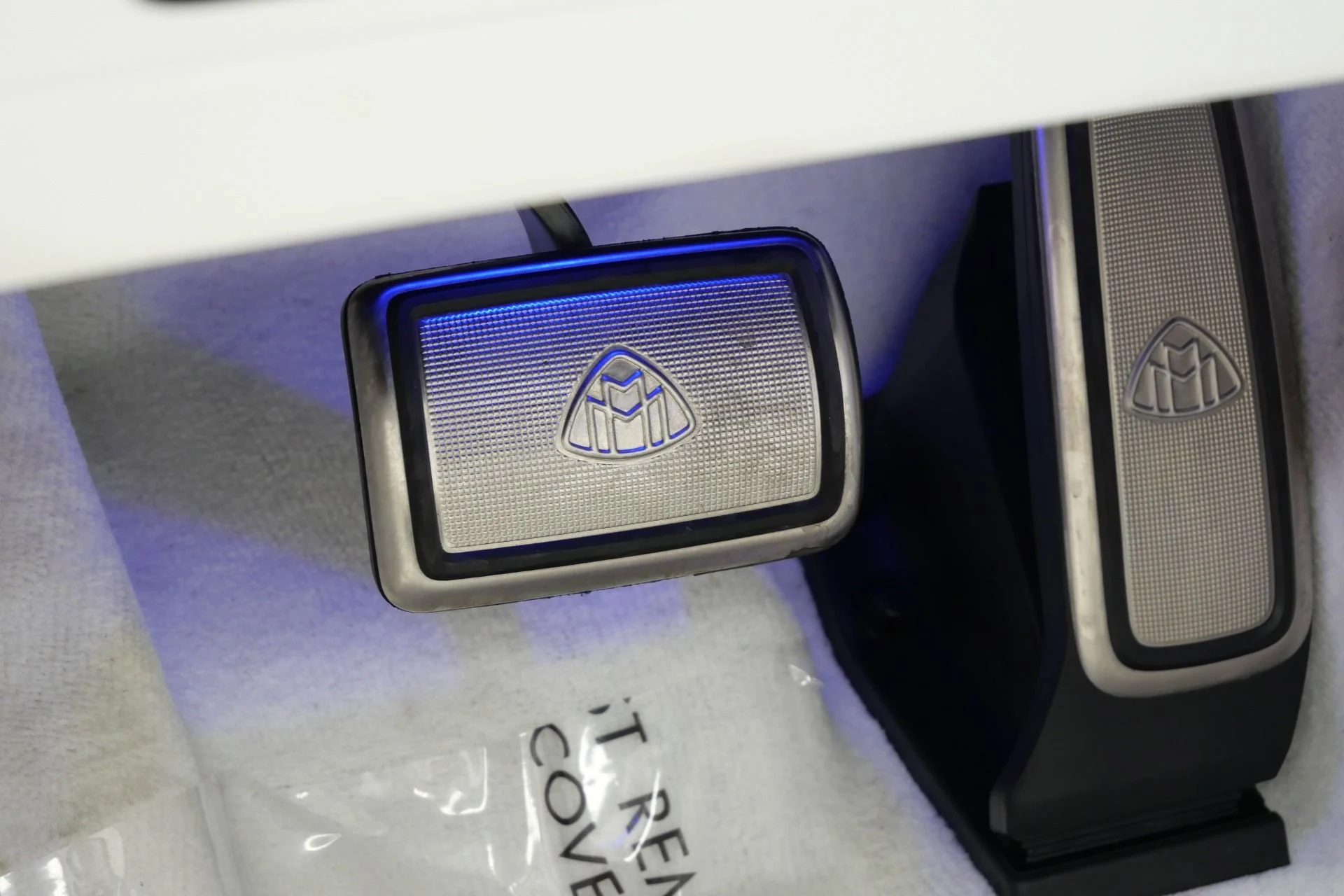 mph035_4249229793_Used_2026_Mercedes_Benz_Maybach_SL_680_Monogram_Series_As_New_Condition_1767976694_8e6458bfb8