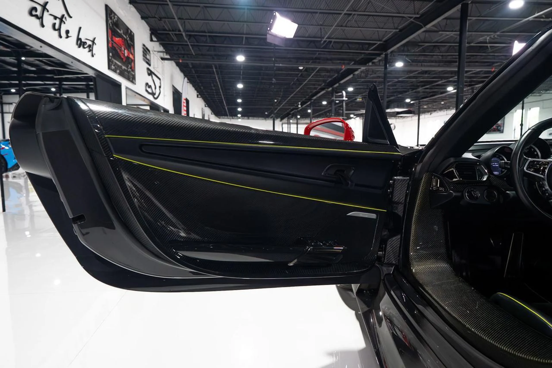 mph035_4253946_fff7241f1b322b686080ba8f1803253d_d224306cca