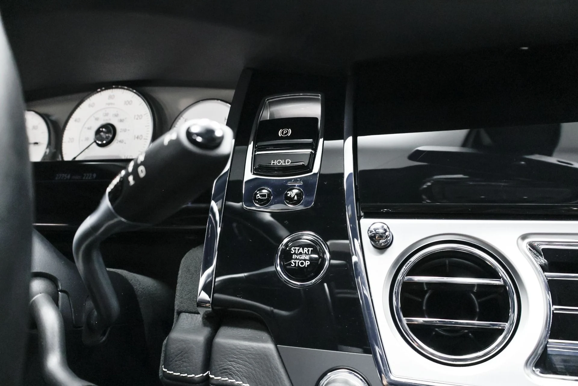 mph035_4258007914_Used_2016_Rolls_Royce_Ghost_Base_1761576592_9031445543