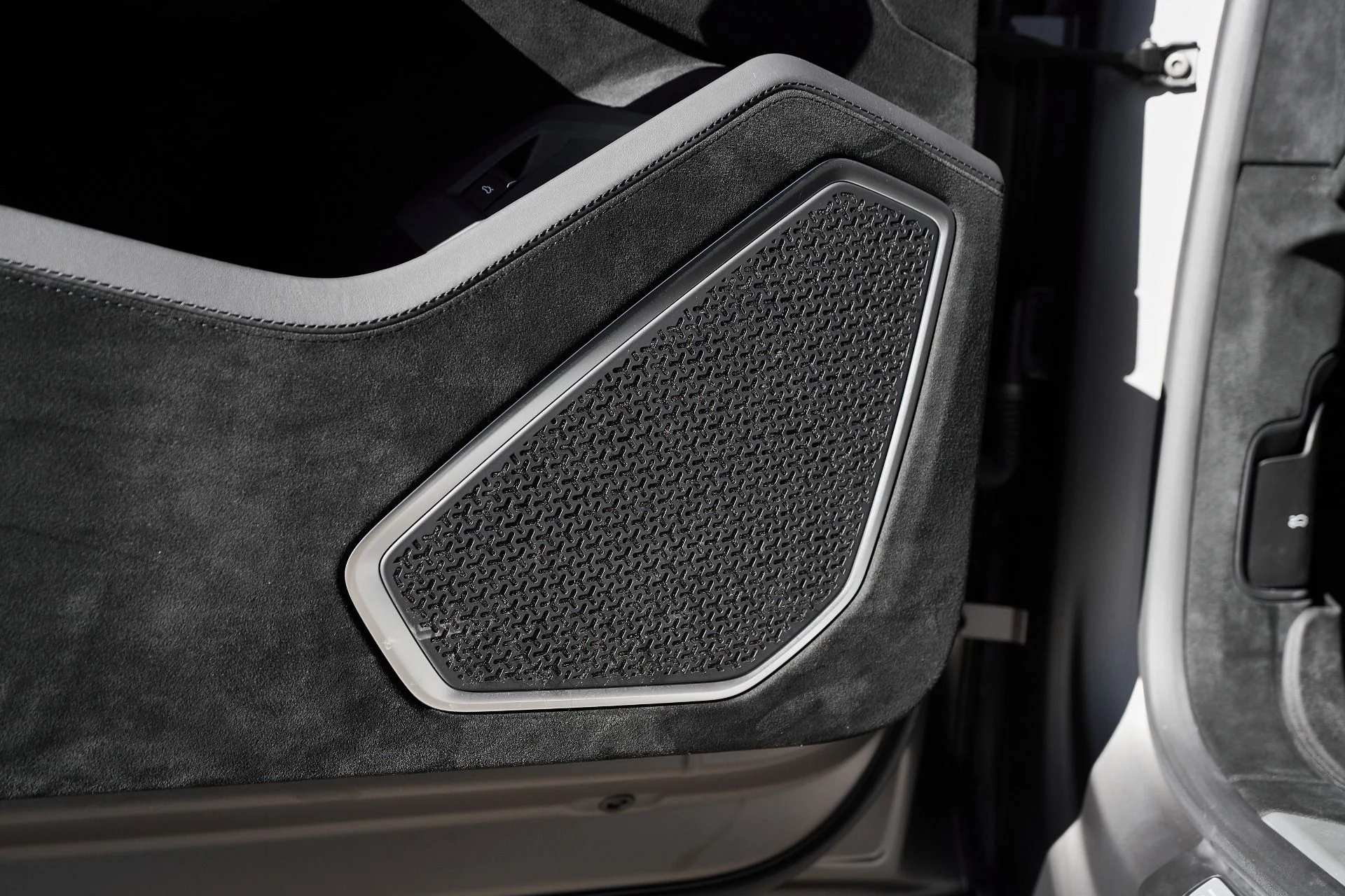 mph035_4265081499_Used_2023_Lamborghini_Urus_Performante_1761860754_b6682b0581