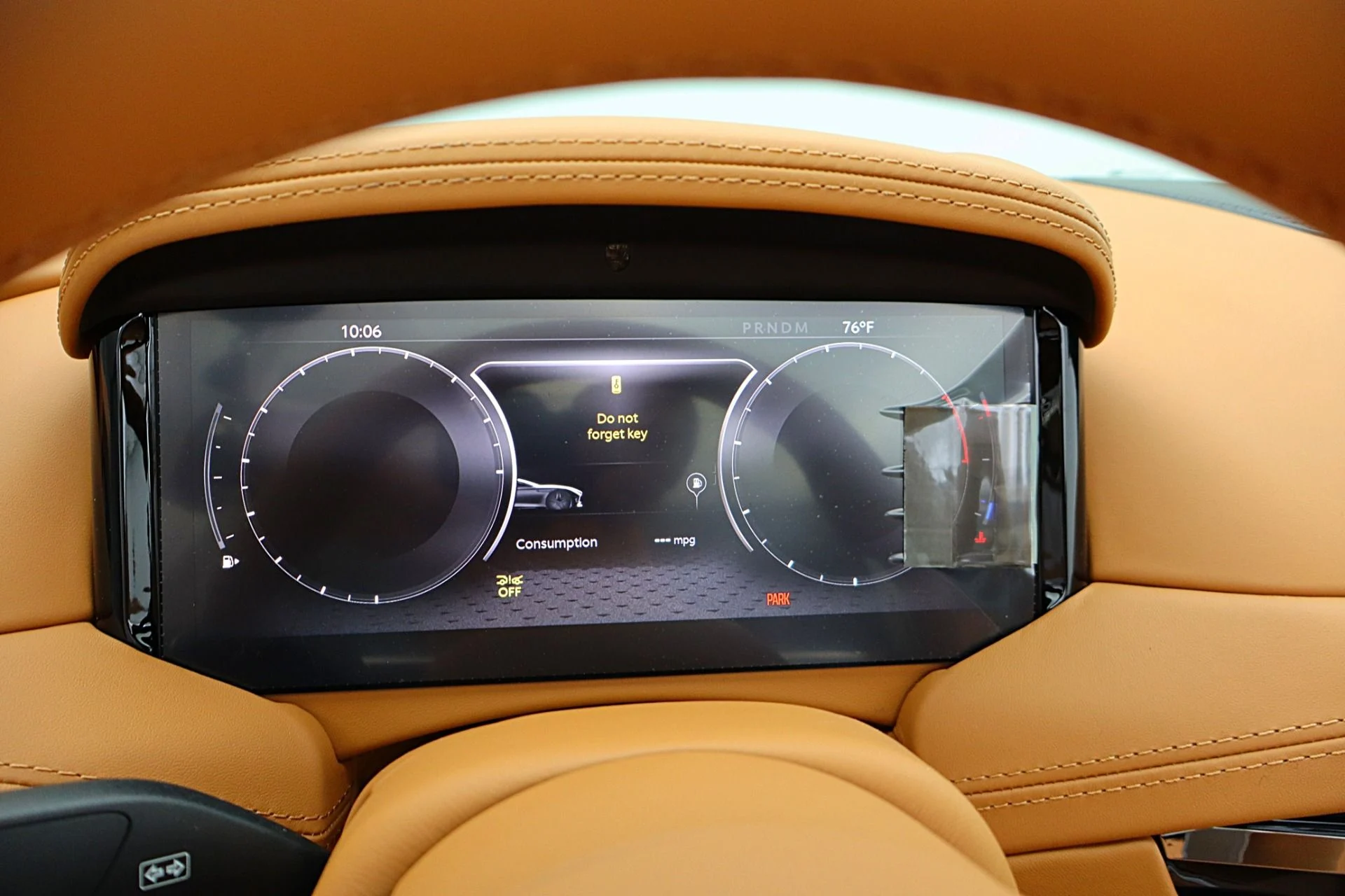 mph035_4268983784_New_2026_Aston_Martin_DB_12_Volante_e739b7655b