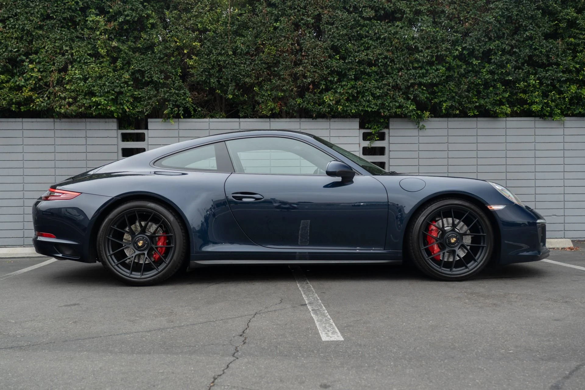 mph035_4275464128_Used_2017_Porsche_911_Carrera_GTS_1757460668_6610f63581