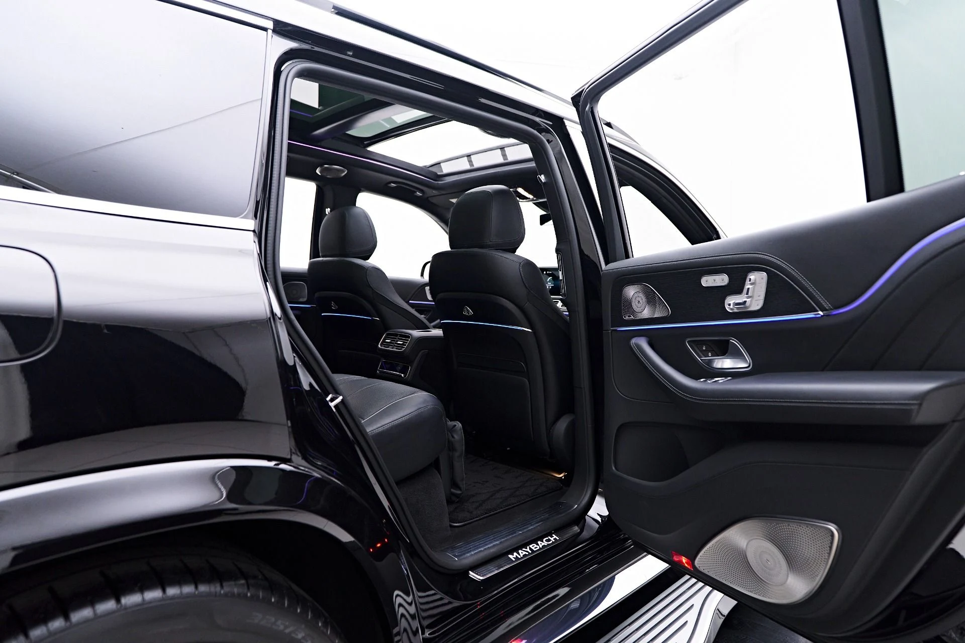 mph035_4291323163_Used_2022_Mercedes_Benz_GLS_Maybach_GLS_600_1747446181_6d42bdedbf