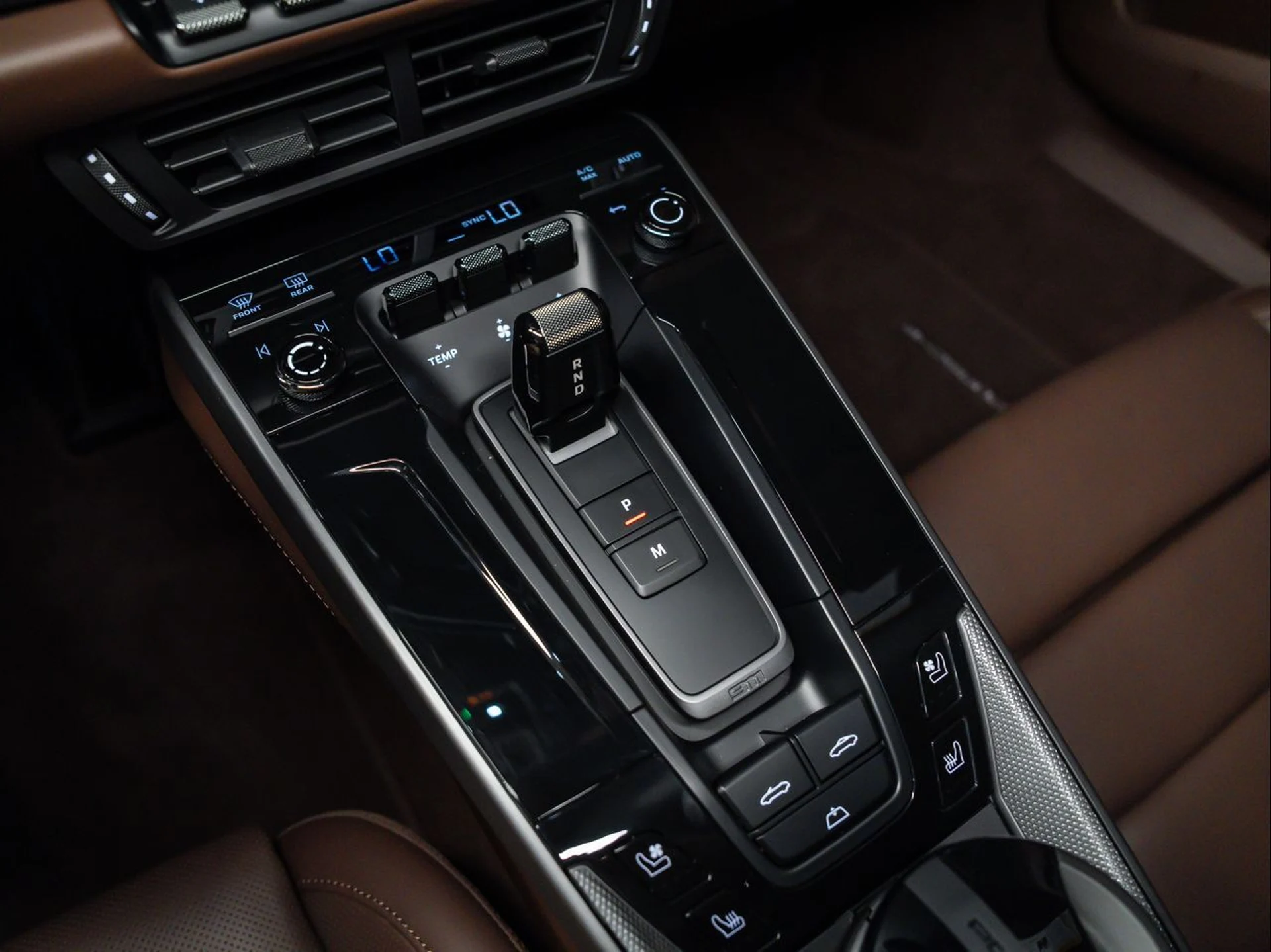 mph035_438229180_fbfc93f2b262835efd09e0b72789b2a8_f6a47a5981