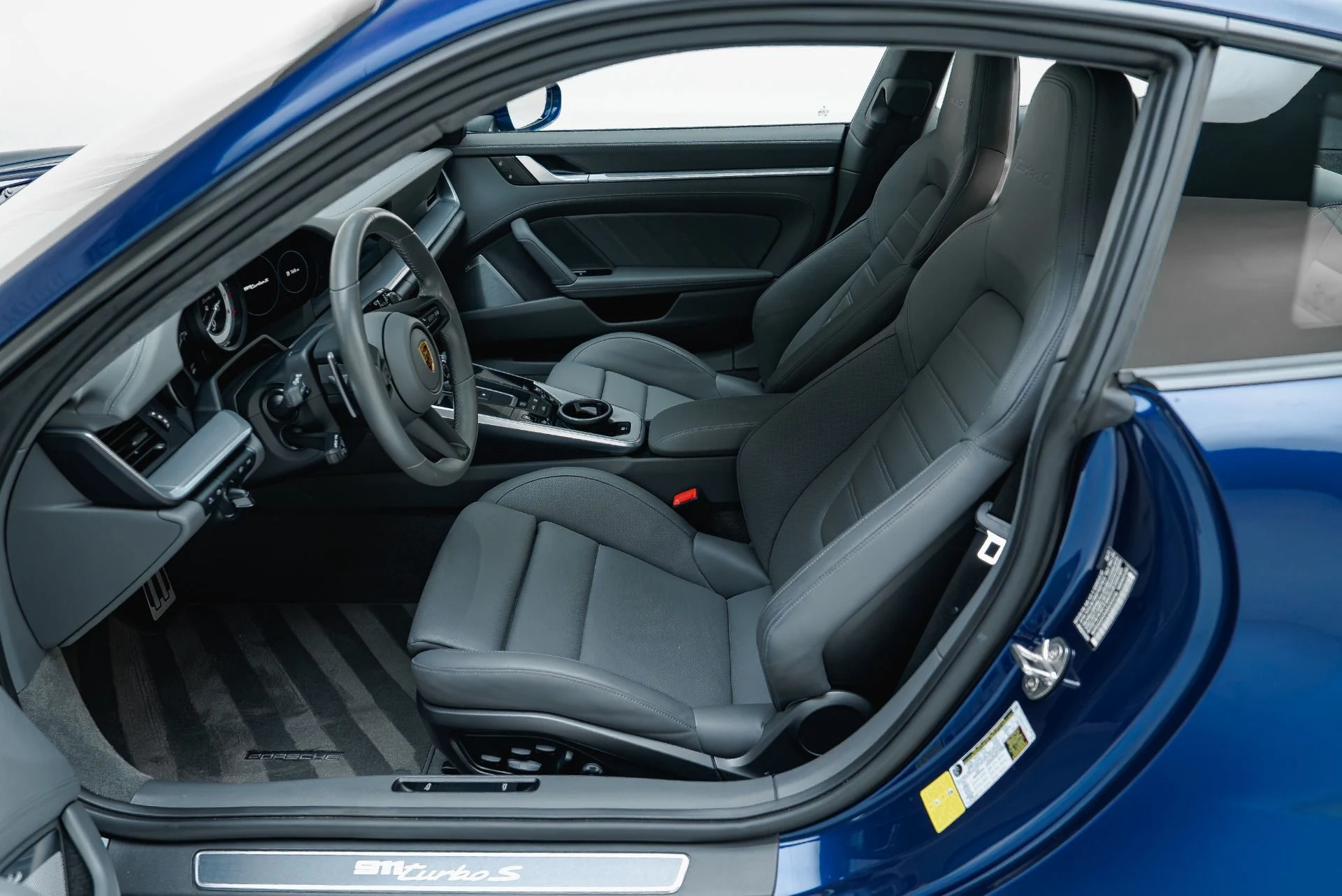 mph035_439301281_Used_2022_Porsche_911_Turbo_S_1791933720_acff37d422
