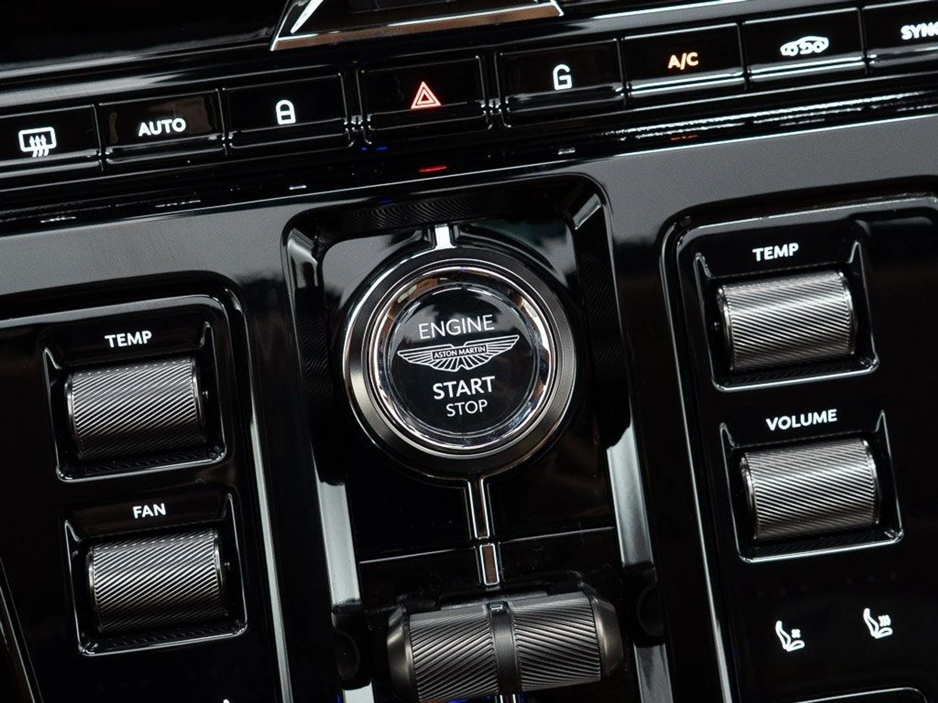 mph035_446100195_0aed3f34b53b2e8151f823a29f900be5_fcfa49b725